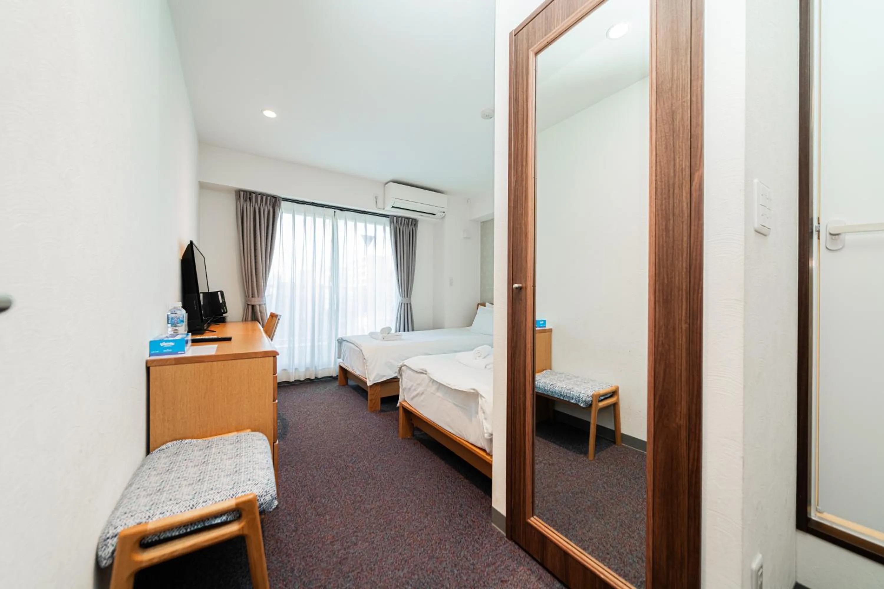 Photo of the whole room, Bed in Serorin Light Hotel Tokyo