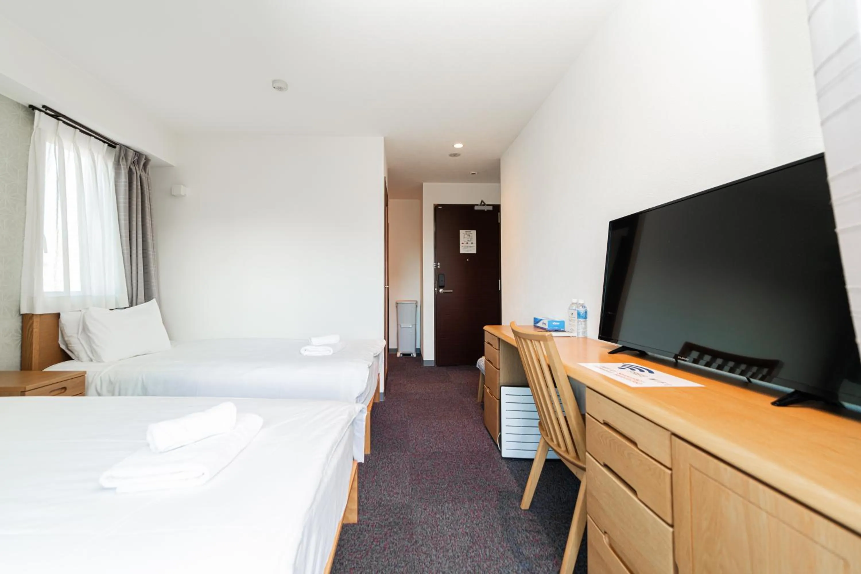 Photo of the whole room, Bed in Serorin Light Hotel Tokyo