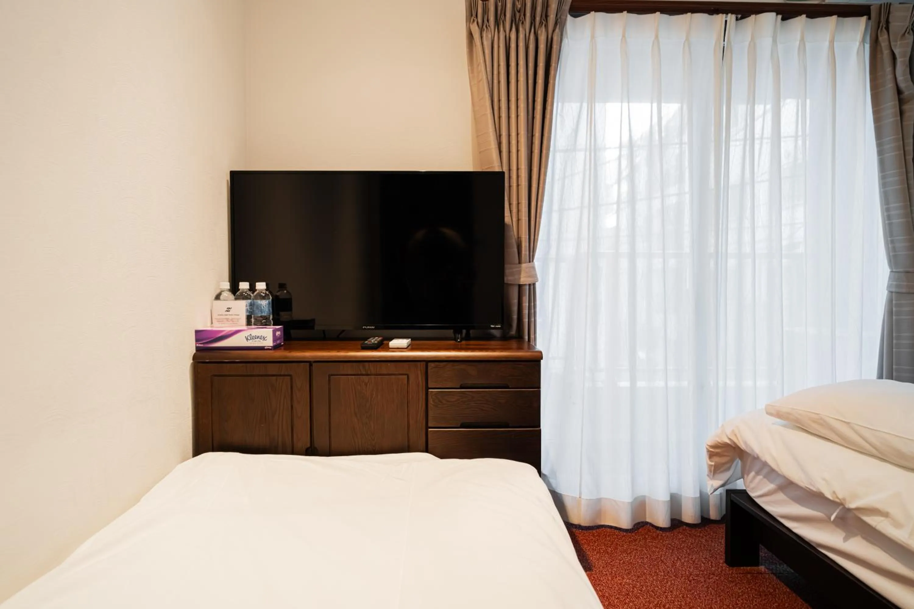 TV and multimedia, Bed in Serorin Light Hotel Tokyo