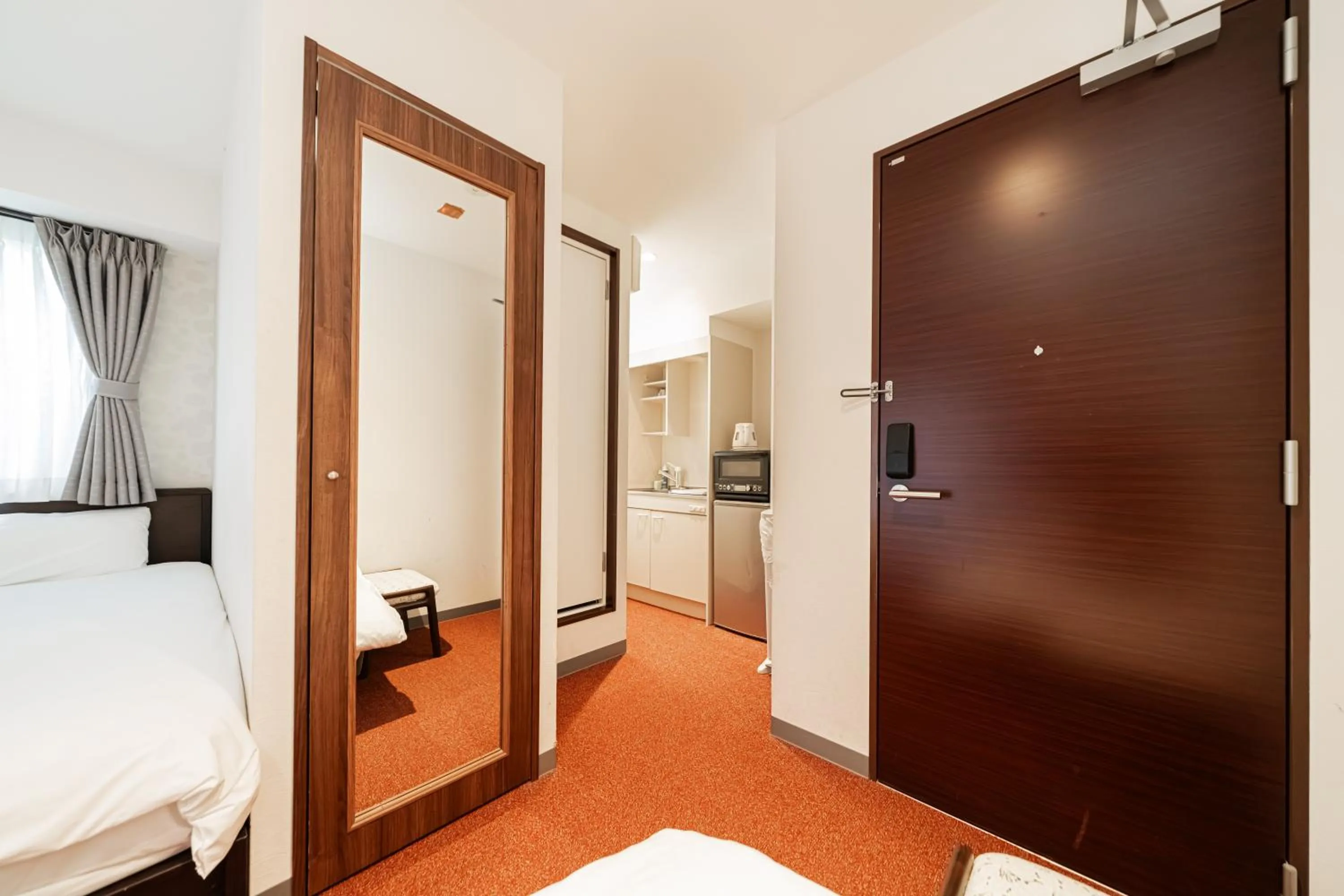 Photo of the whole room, Bed in Serorin Light Hotel Tokyo