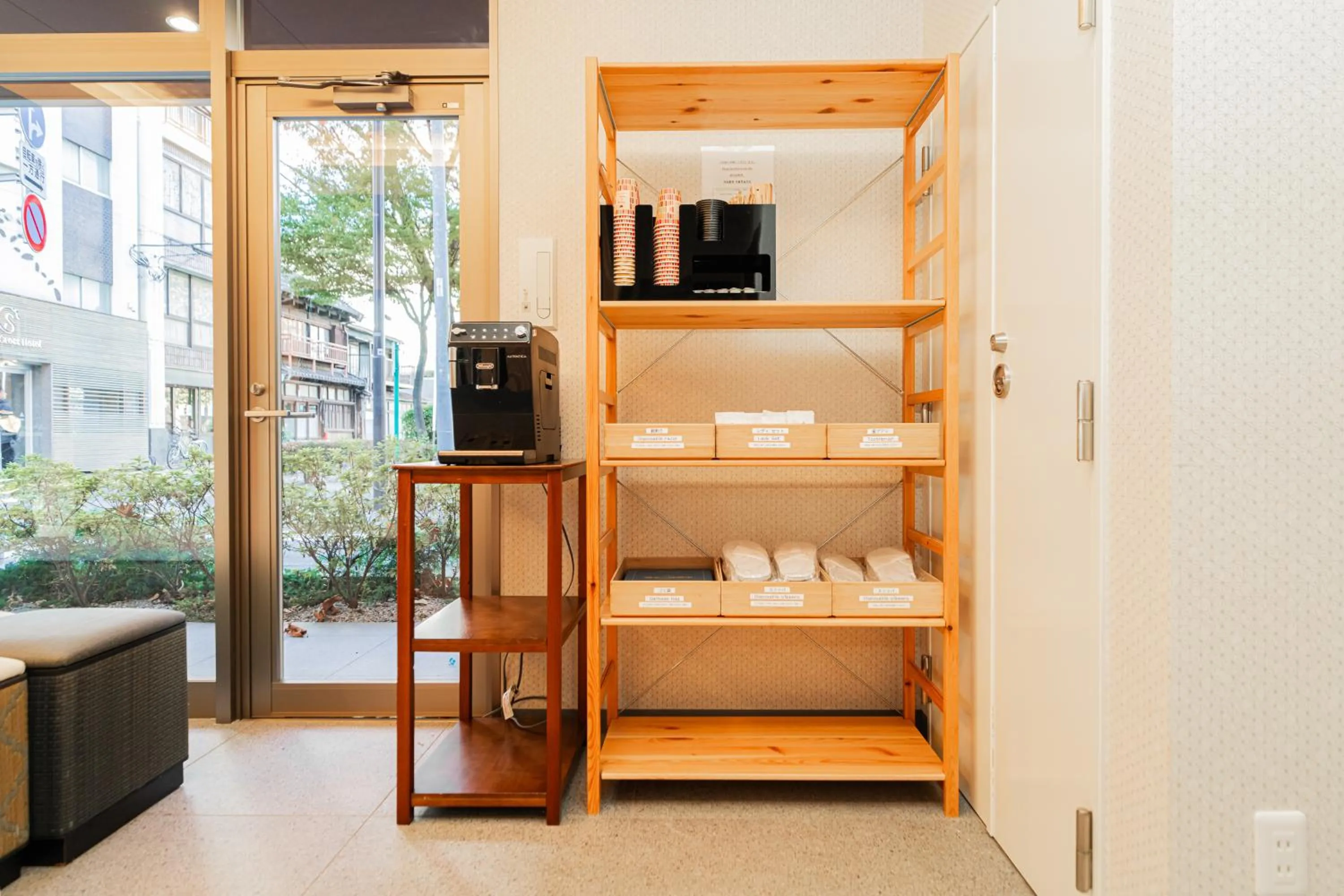 Coffee/tea facilities in Serorin Light Hotel Tokyo