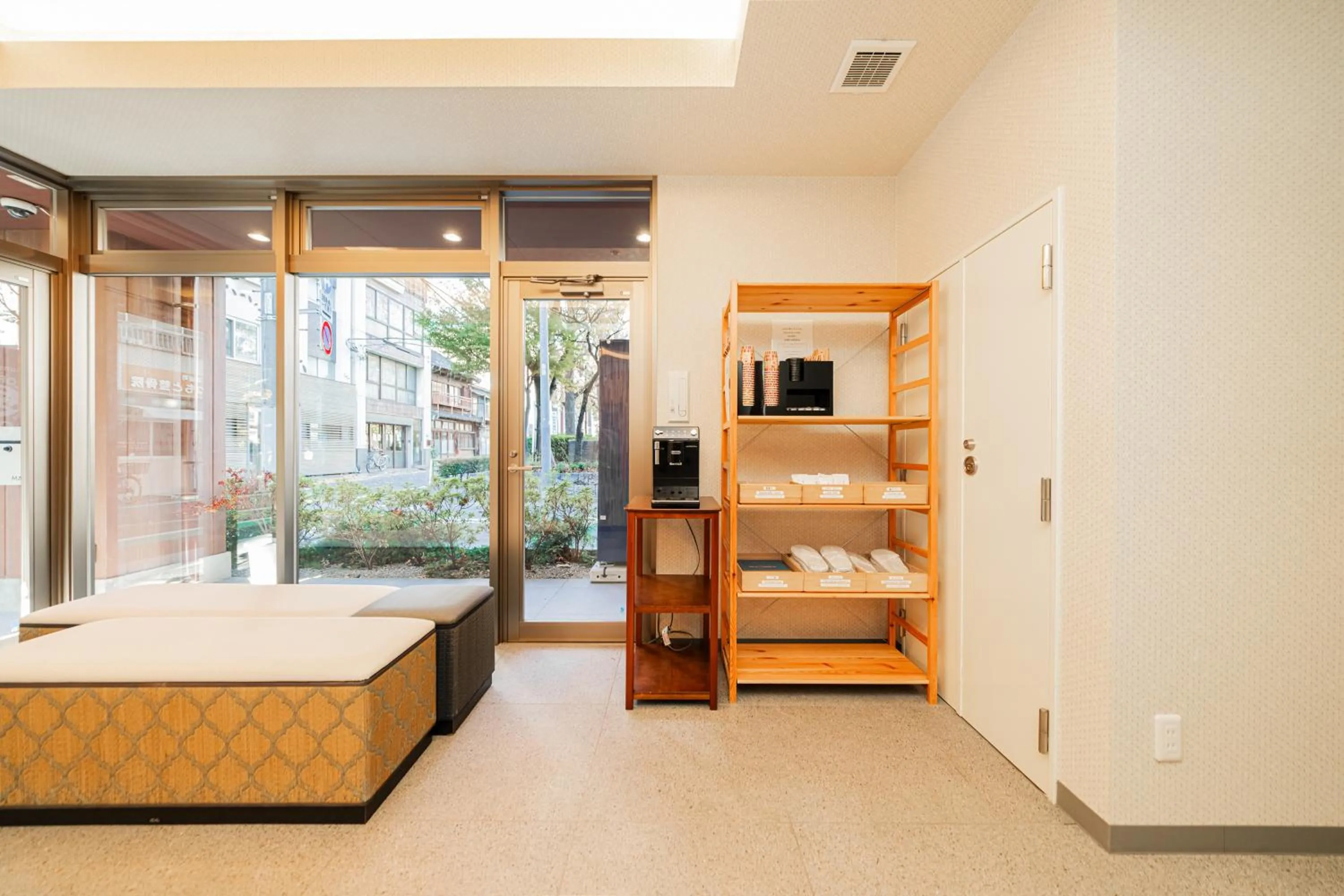 Bed in Serorin Light Hotel Tokyo