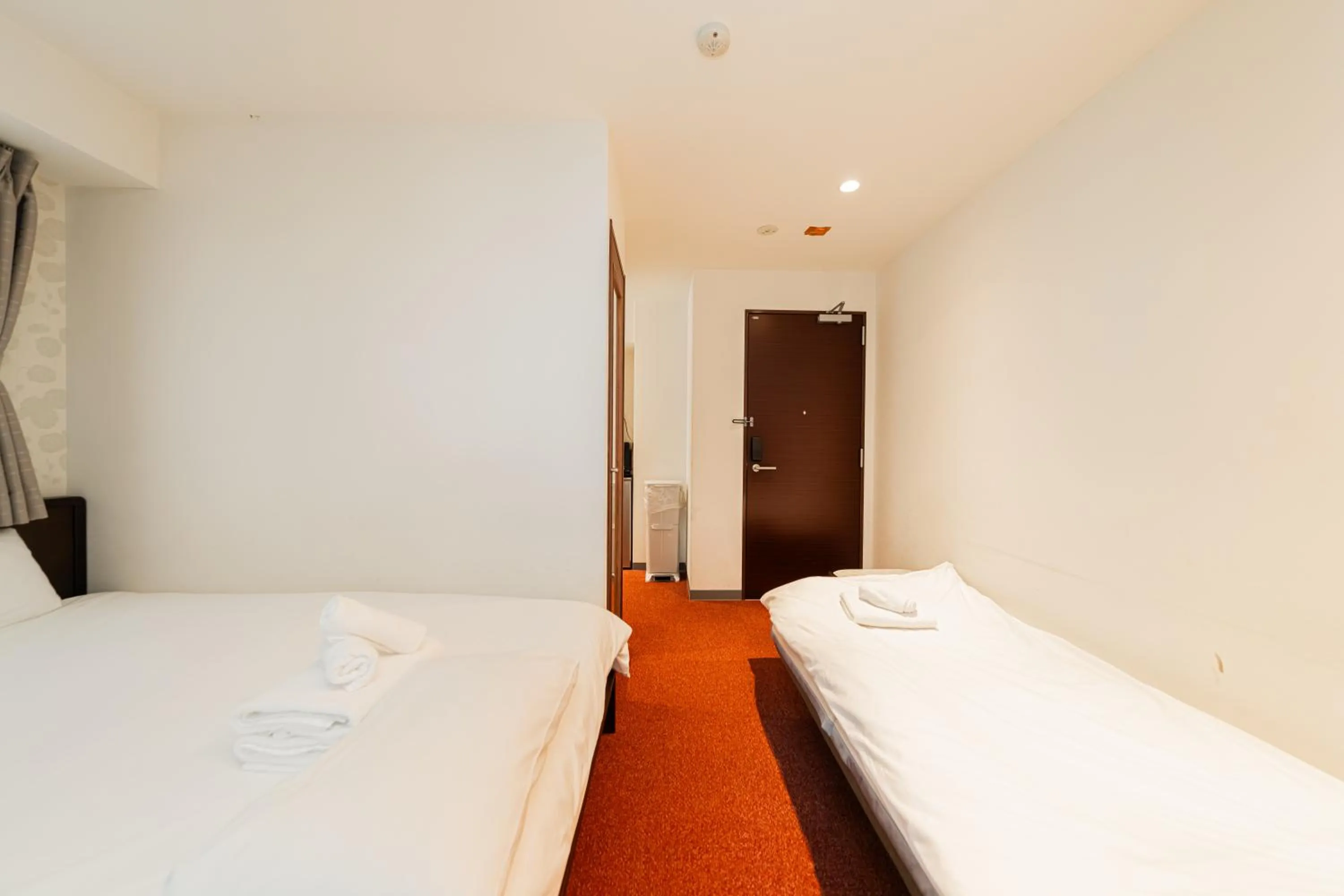 Photo of the whole room, Bed in Serorin Light Hotel Tokyo