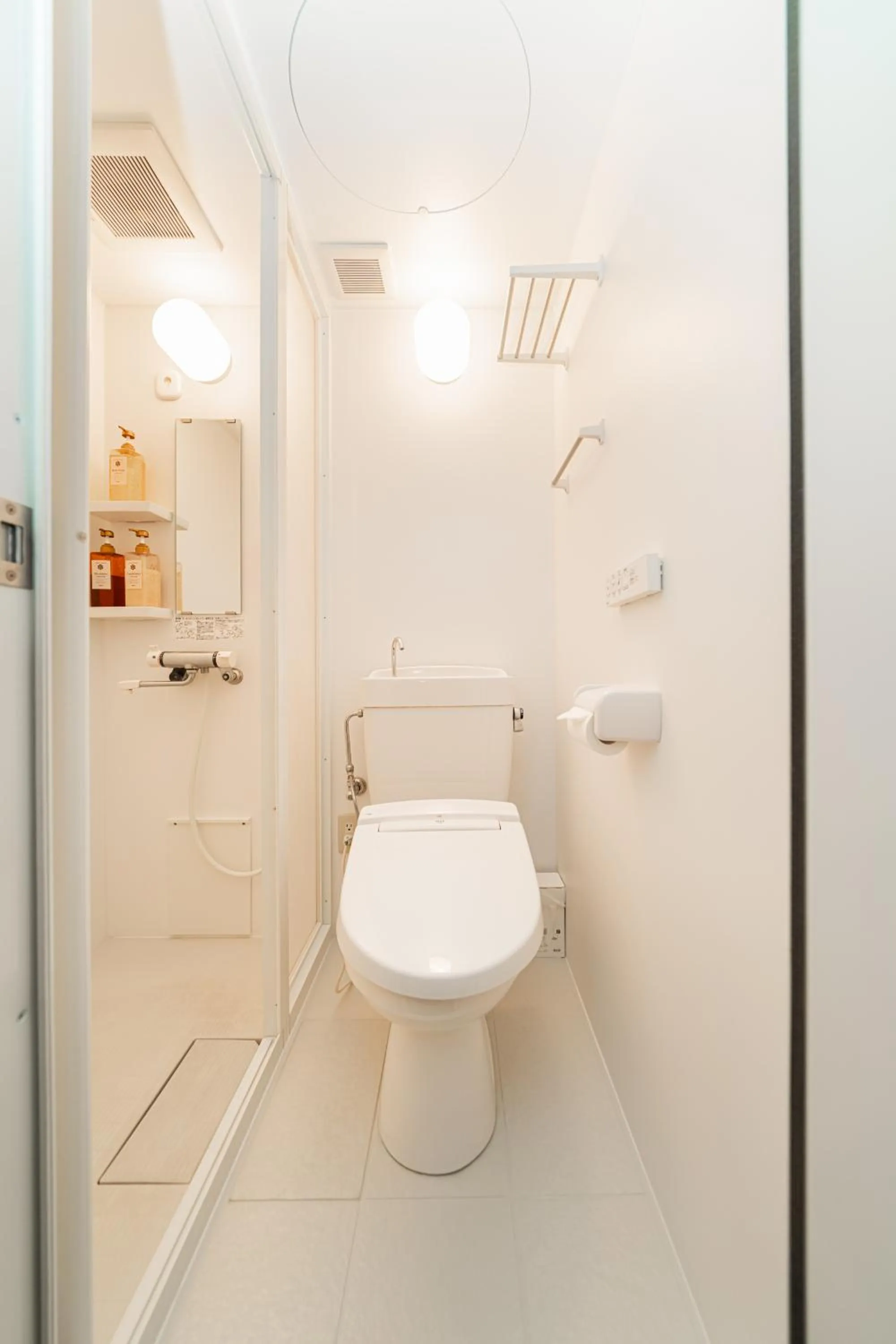 Shower in Serorin Light Hotel Tokyo