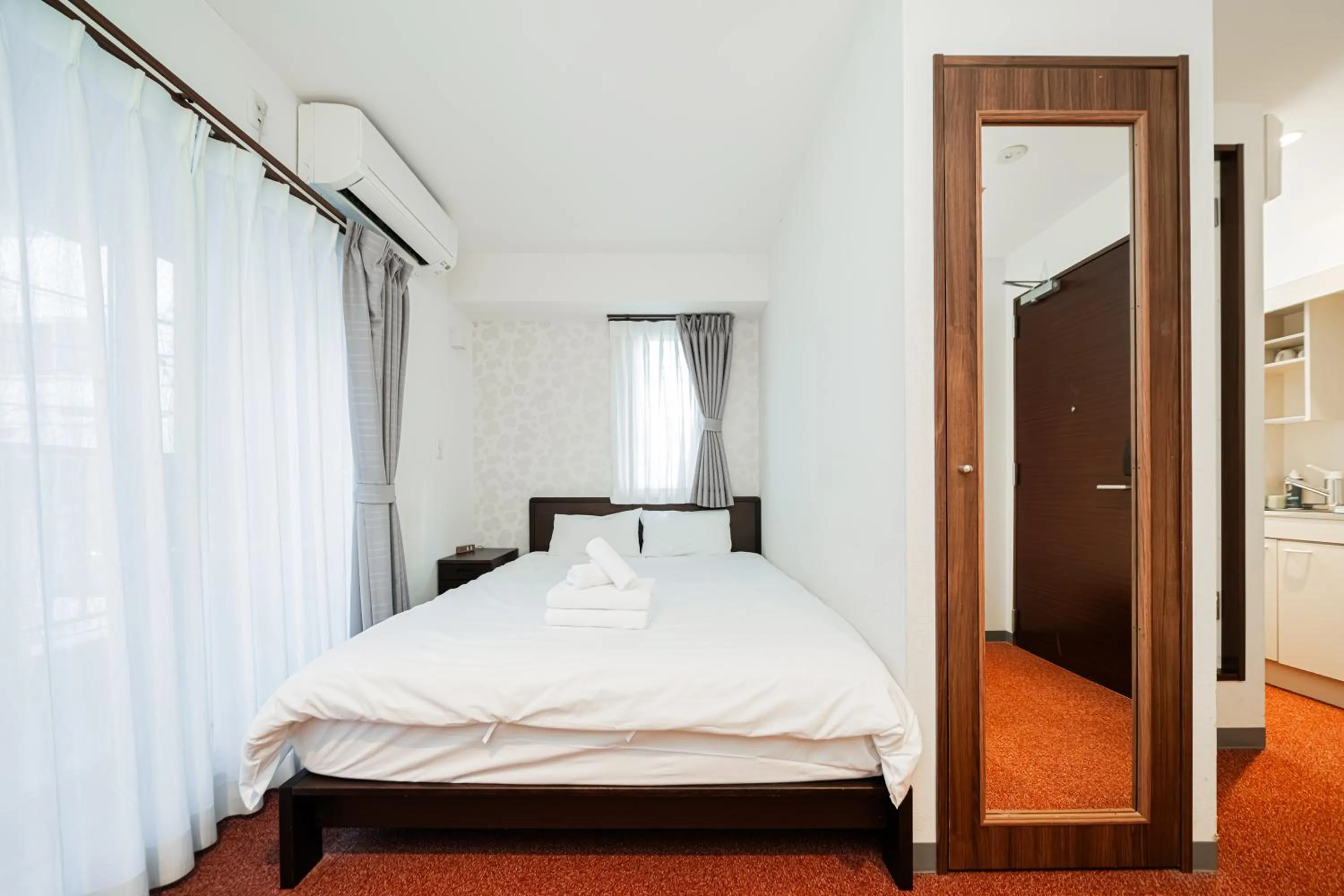 Bed in Serorin Light Hotel Tokyo