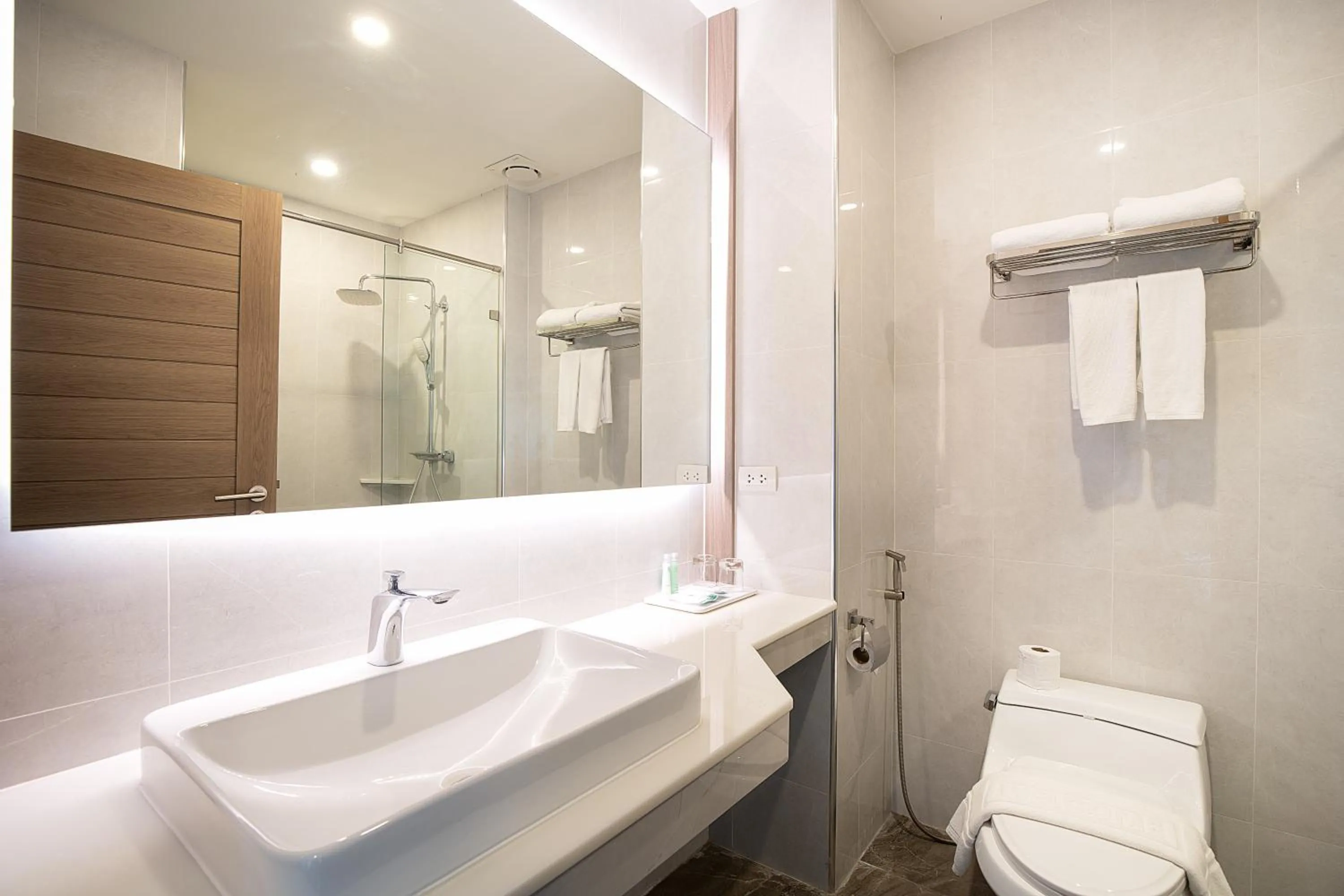 Bathroom in Crystal Srivaree Suvarnabhumi Hotel