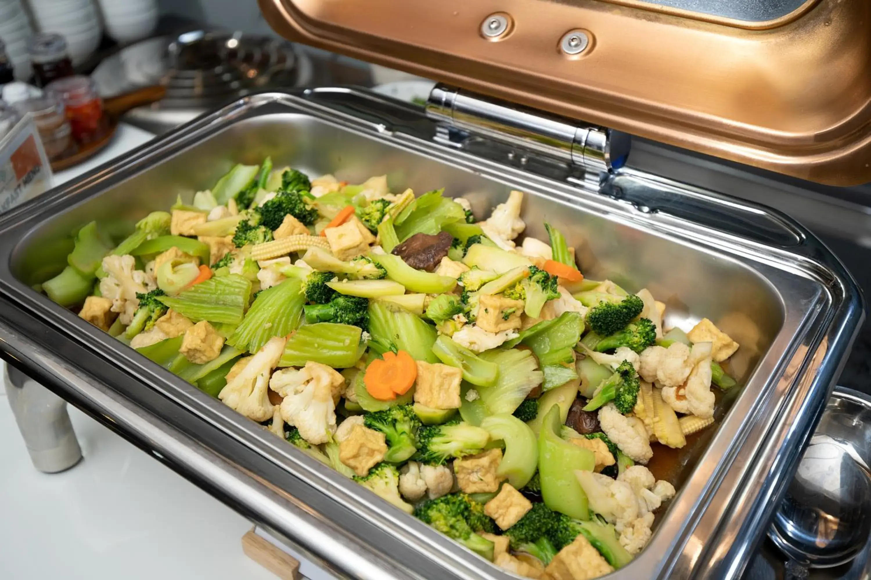 Food and drinks in Crystal Srivaree Suvarnabhumi Hotel Food and drinks in Crystal Srivaree Suvarnabhumi Hotel