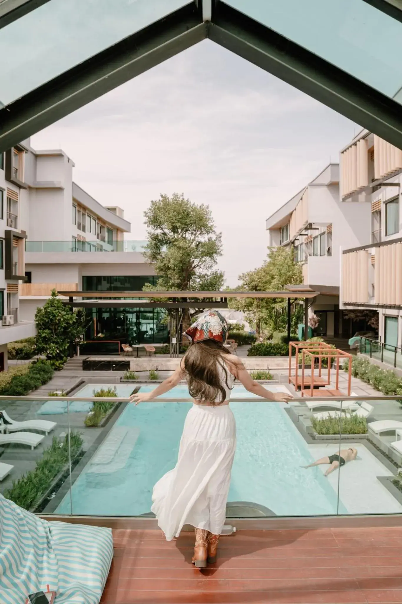 Property building in Crystal Srivaree Suvarnabhumi Hotel Property building in Crystal Srivaree Suvarnabhumi Hotel