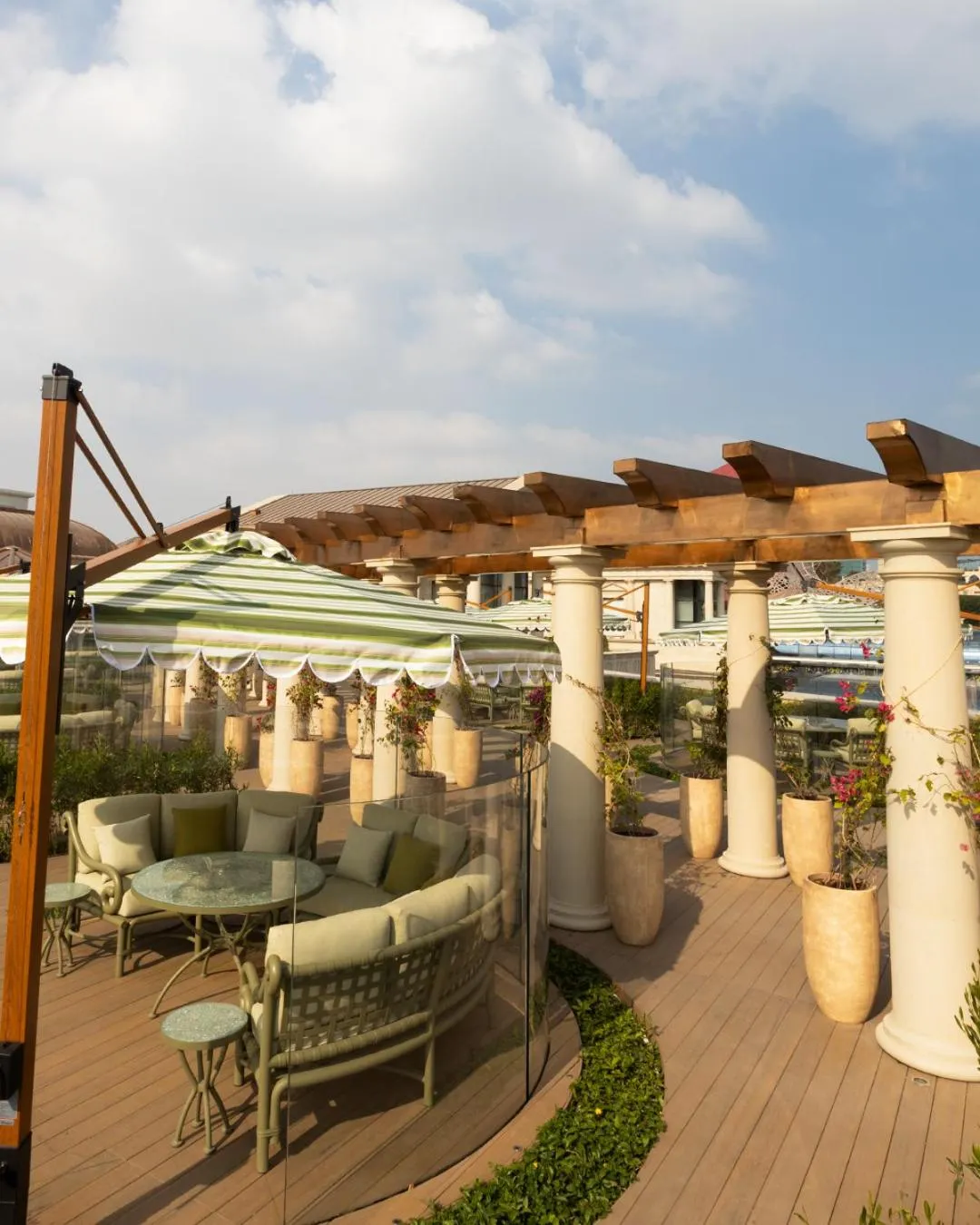 Restaurant/places to eat in 21 High Street Residence By The Torch