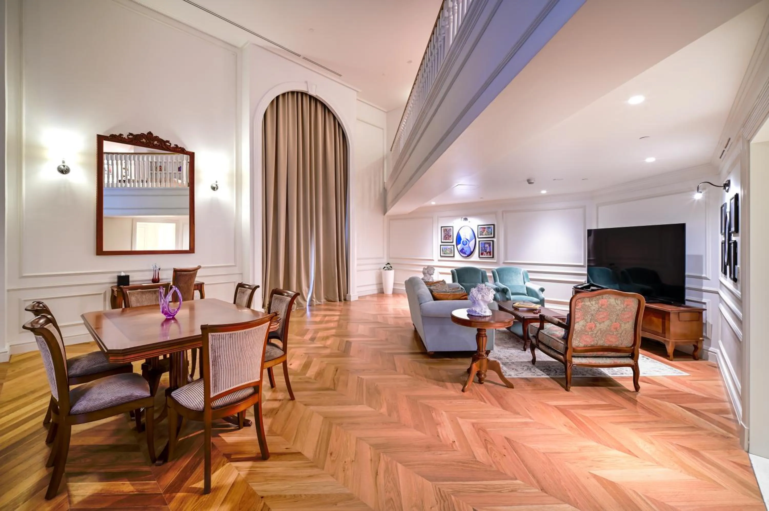 Living room in 21 High Street Residence By The Torch