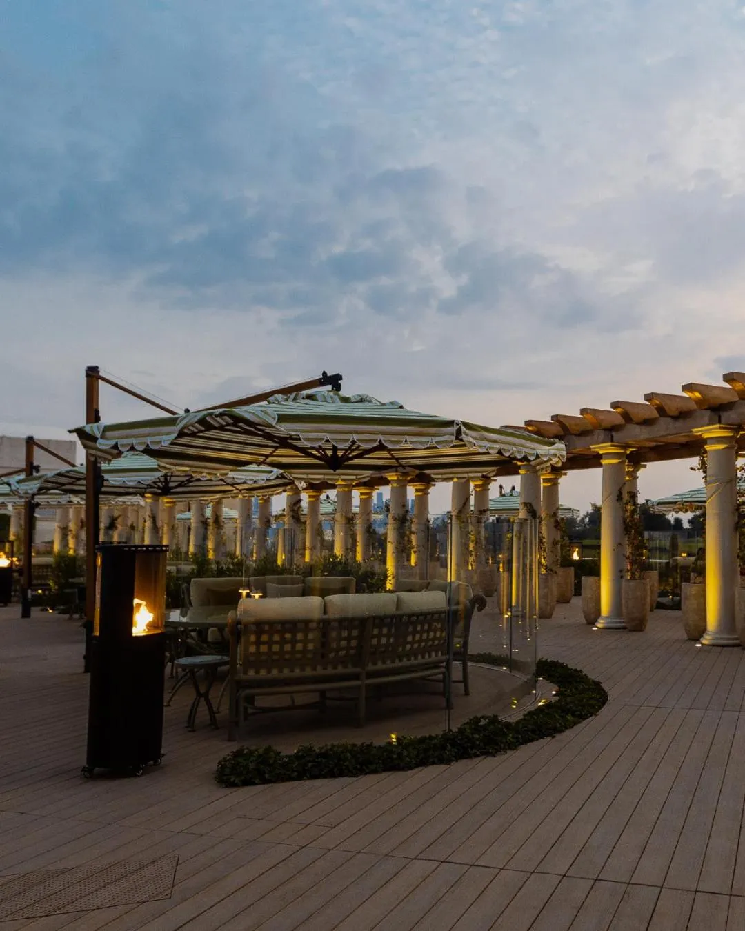 Restaurant/places to eat in 21 High Street Residence By The Torch