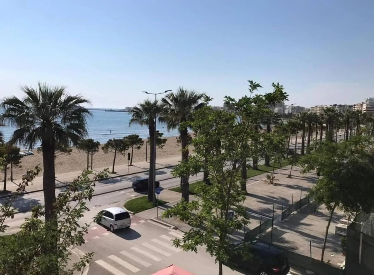 Lungomare Daily Sleeps 2 Beachfront