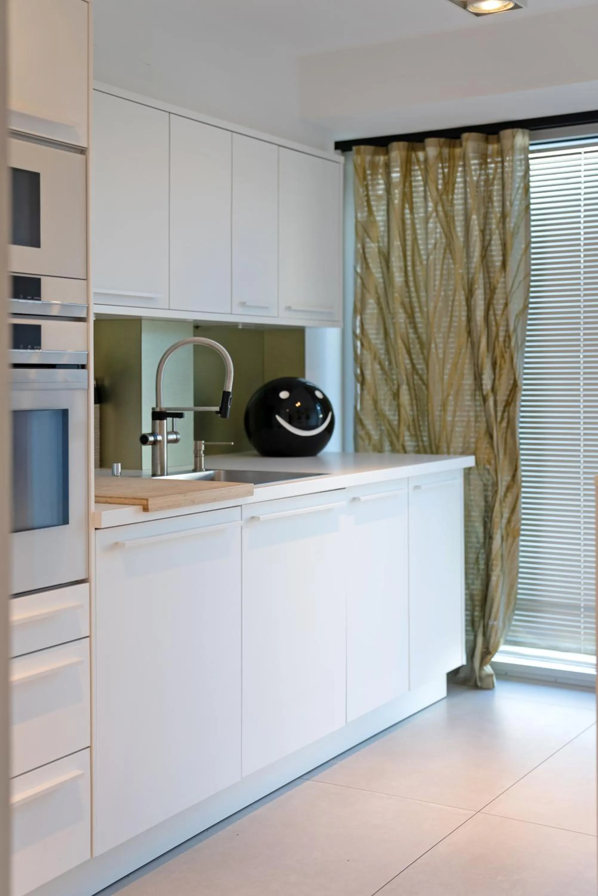 Restaurant/places to eat in THE NEWSHA SIGNATURE HOME