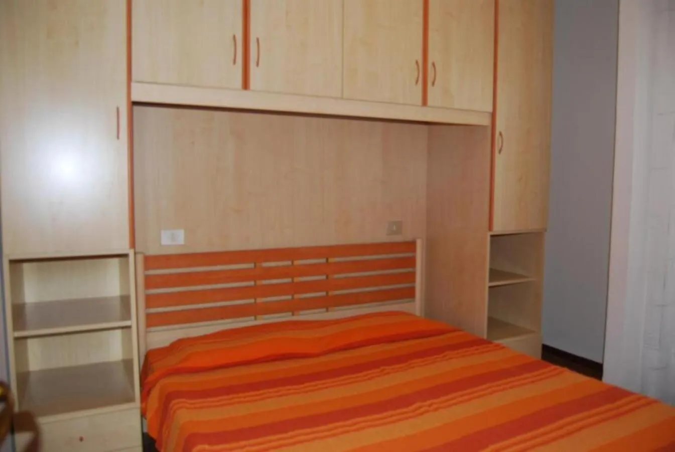 Bedroom, Bed in Seaside welcoming flat next to the beach - Beahost