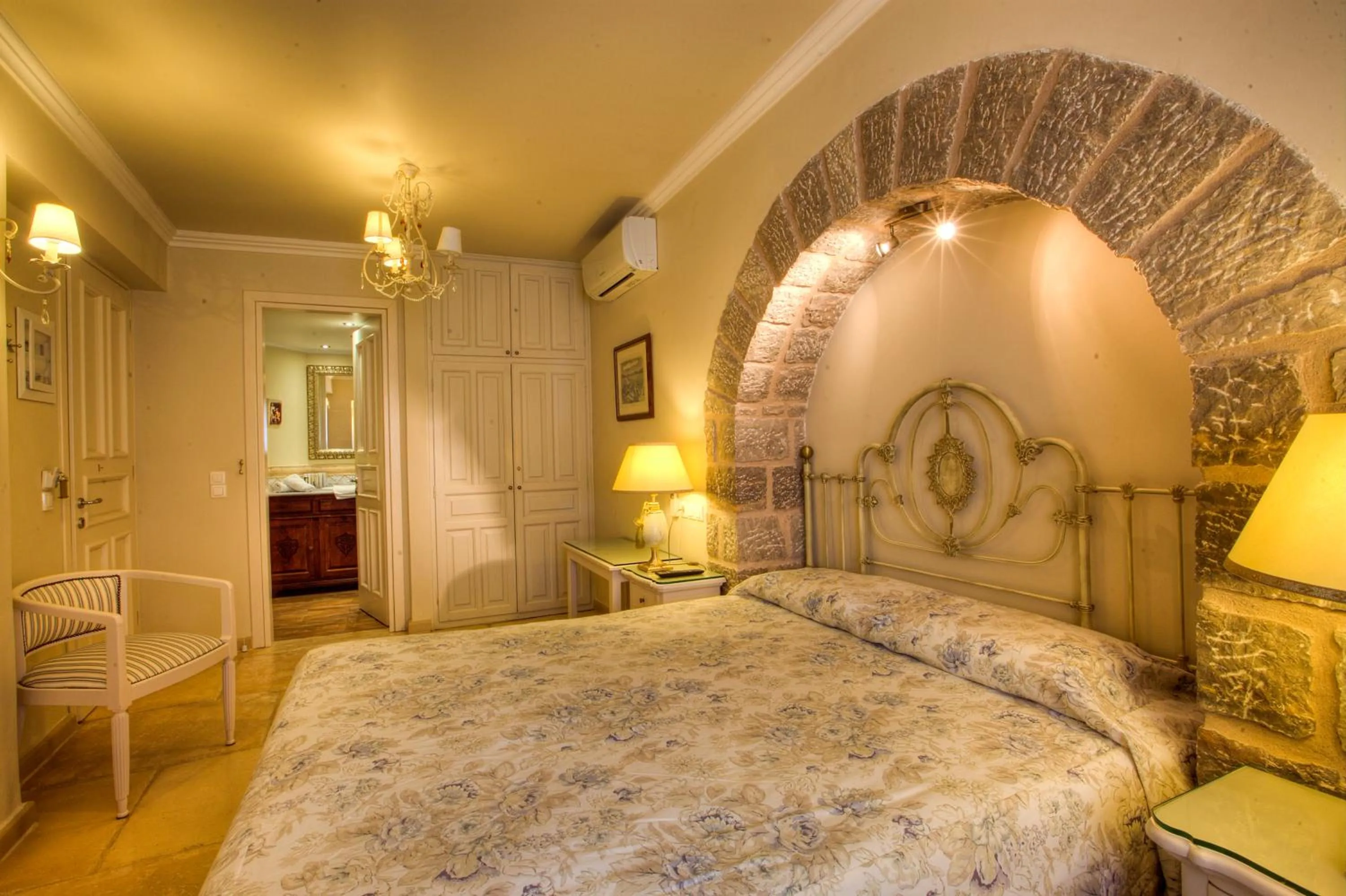 Bed in Angelica Traditional Boutique Hotel
