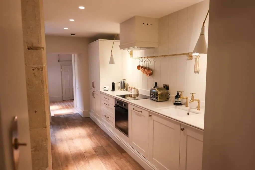 Coffee/tea facilities in Brand new Georgian flat in Bath