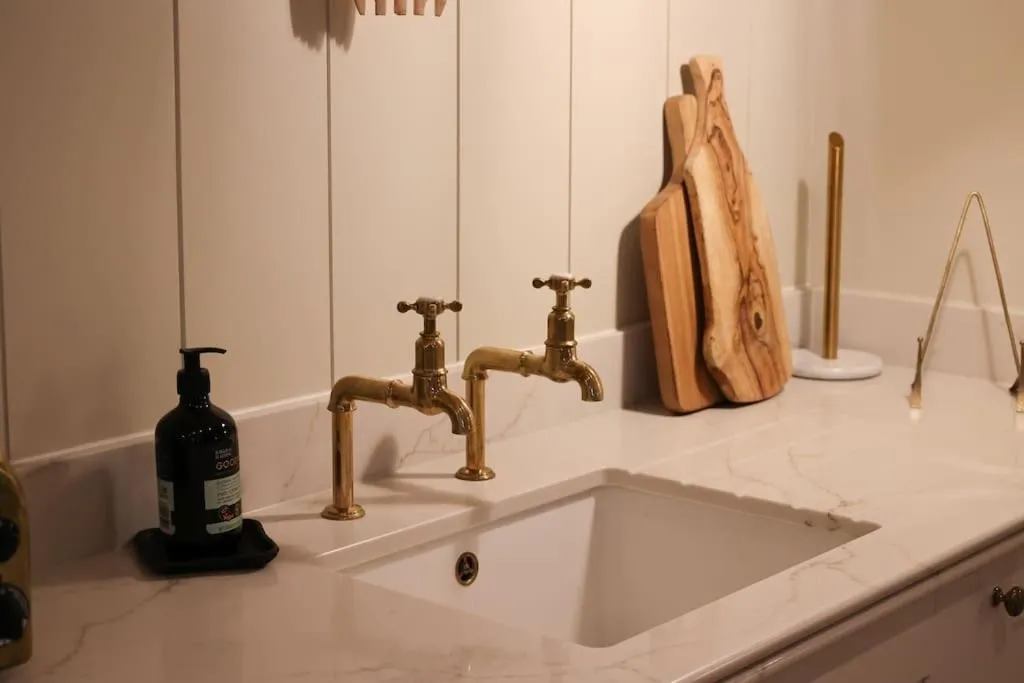 Kitchen or kitchenette in Brand new Georgian flat in Bath