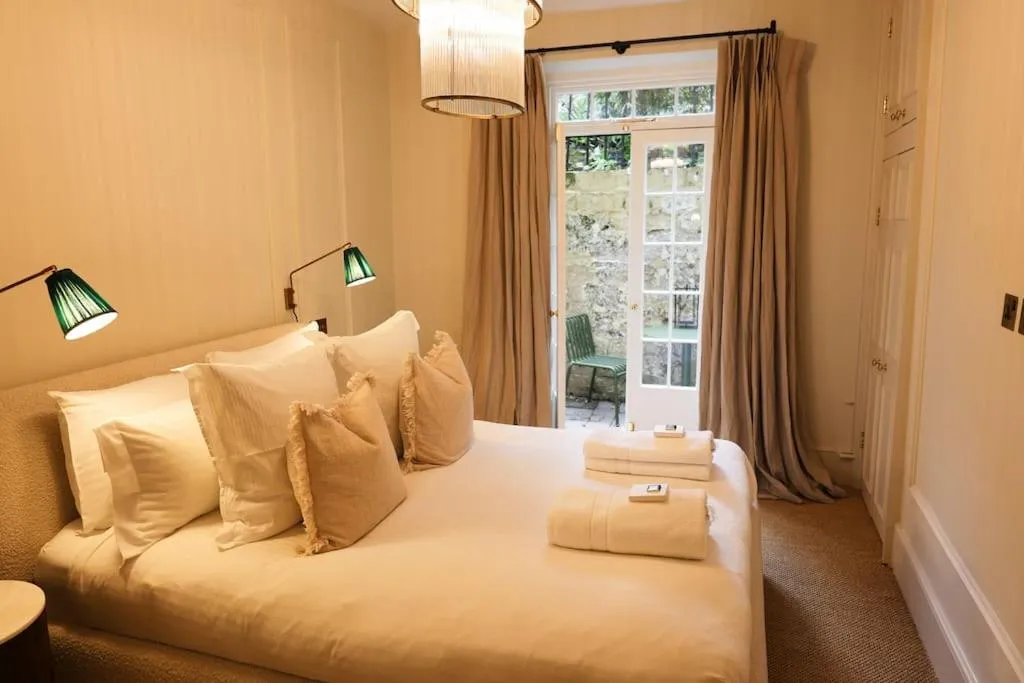 Bed in Brand new Georgian flat in Bath
