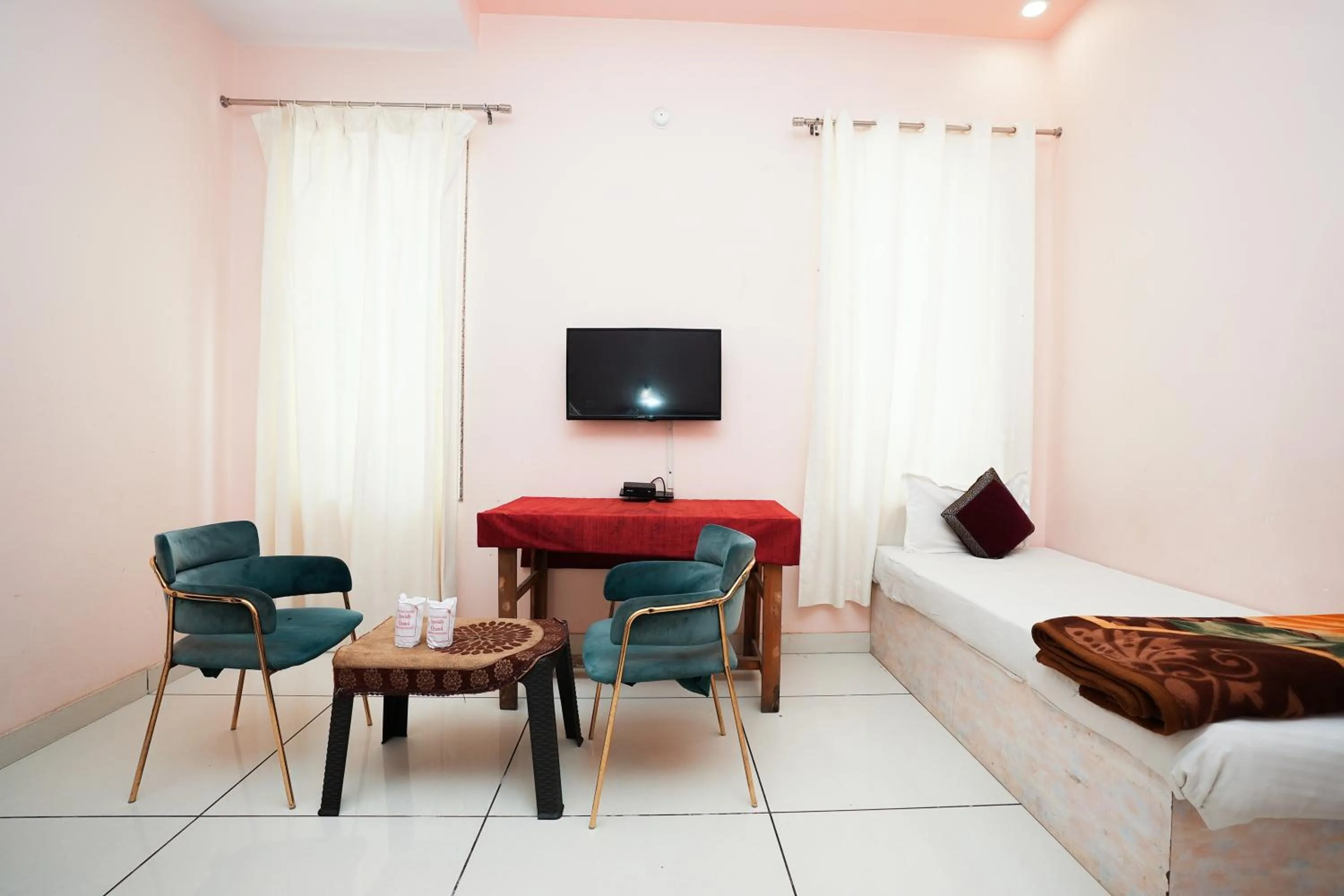 Living room in Agariya Haveli near Pichola Lake, Udaipur