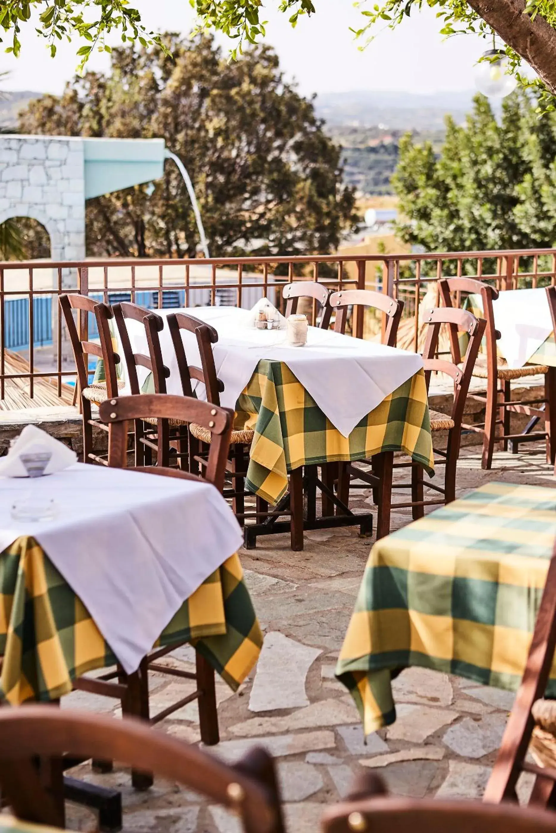 Restaurant/places to eat in Arolithos Traditional Village Hotel Restaurant/places to eat in Arolithos Traditional Village Hotel