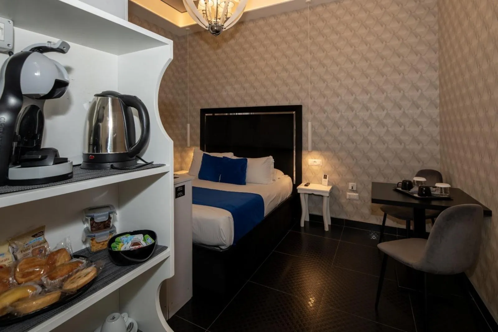 Photo of the whole room, Bed in Sole Luxury Bed and Breakfast