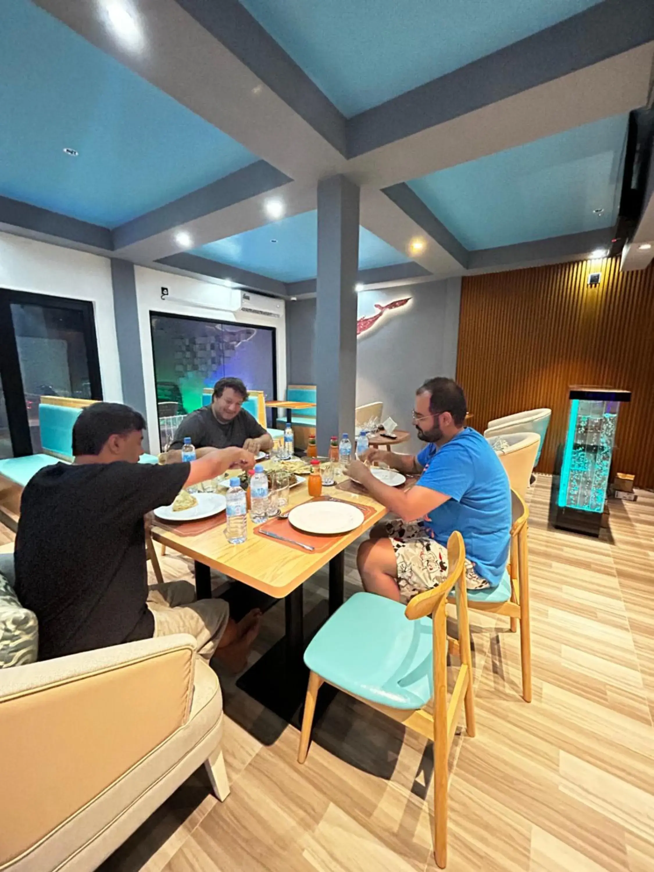 Restaurant/places to eat in FUNPLACE BEACH Restaurant/places to eat in FUNPLACE BEACH