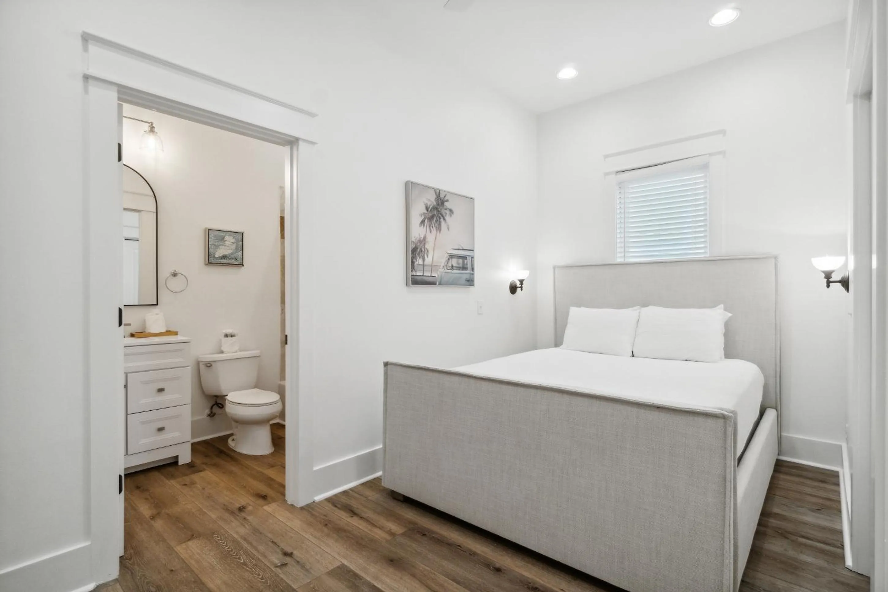 Bed in Destin Beach House - Gulf Star by Panhandle Getaways