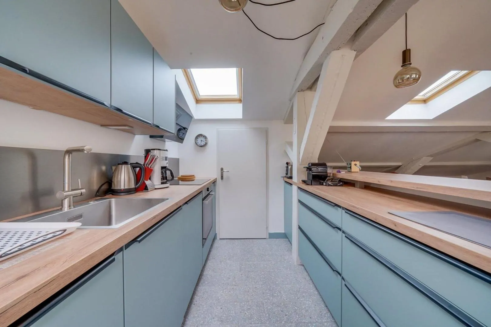 Kitchen or kitchenette in Bel appartement Bordeaux centre Pey Berland