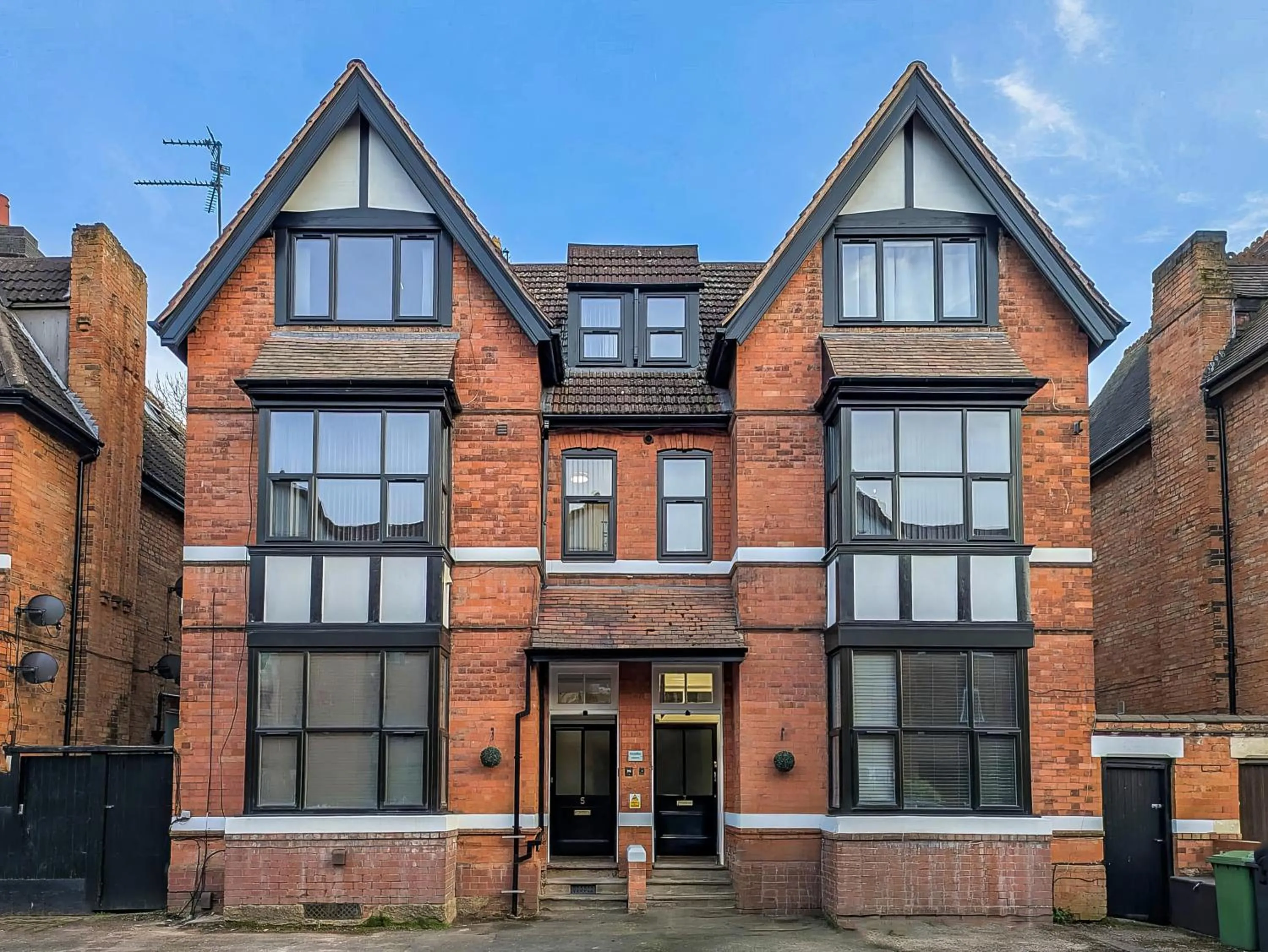SAPPHIRE Suite Moseley Mews, Birmingham By STAE-Homes
