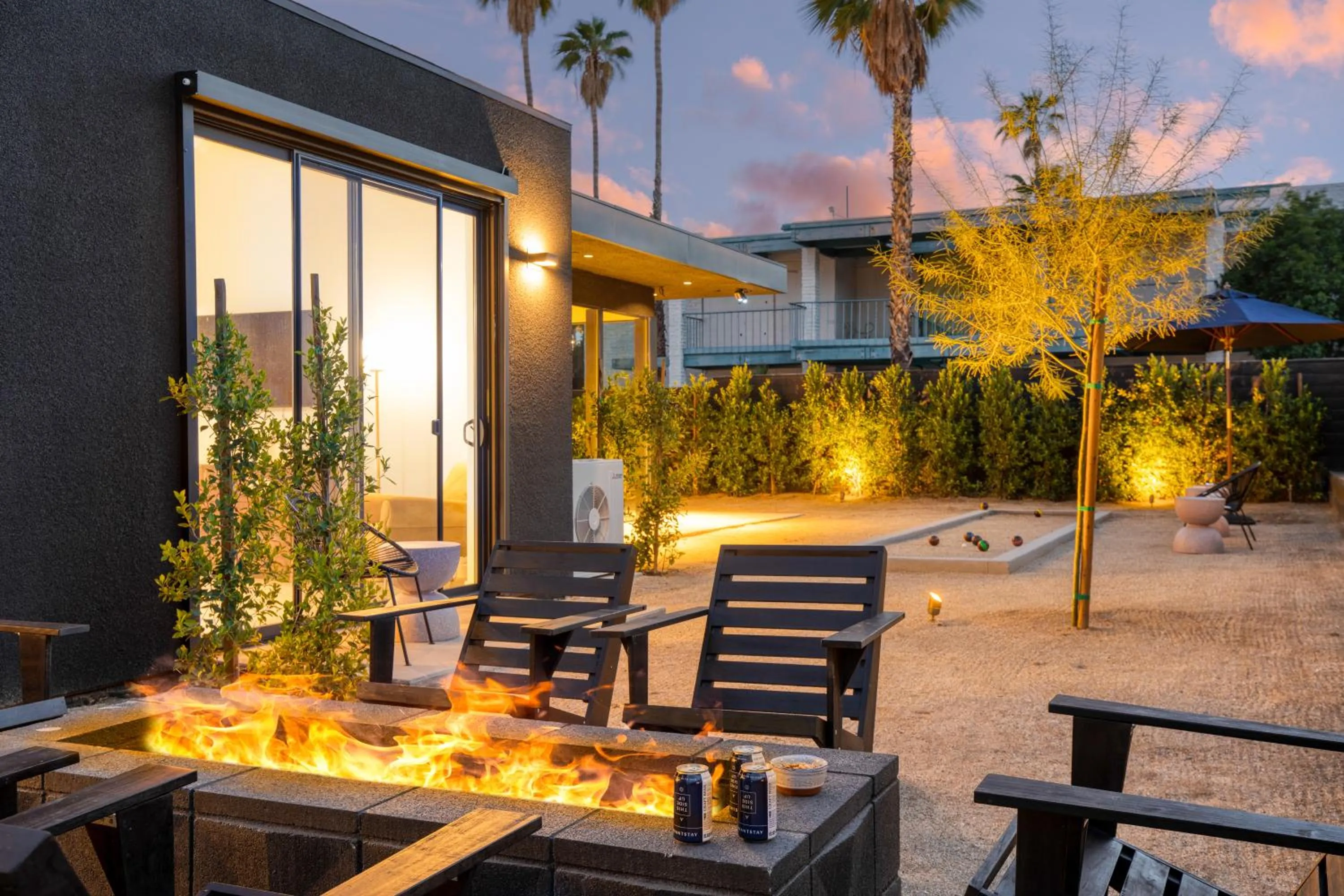 Blackhaus Suites by AvantStay Modern Comfort in Downtown Palm Springs