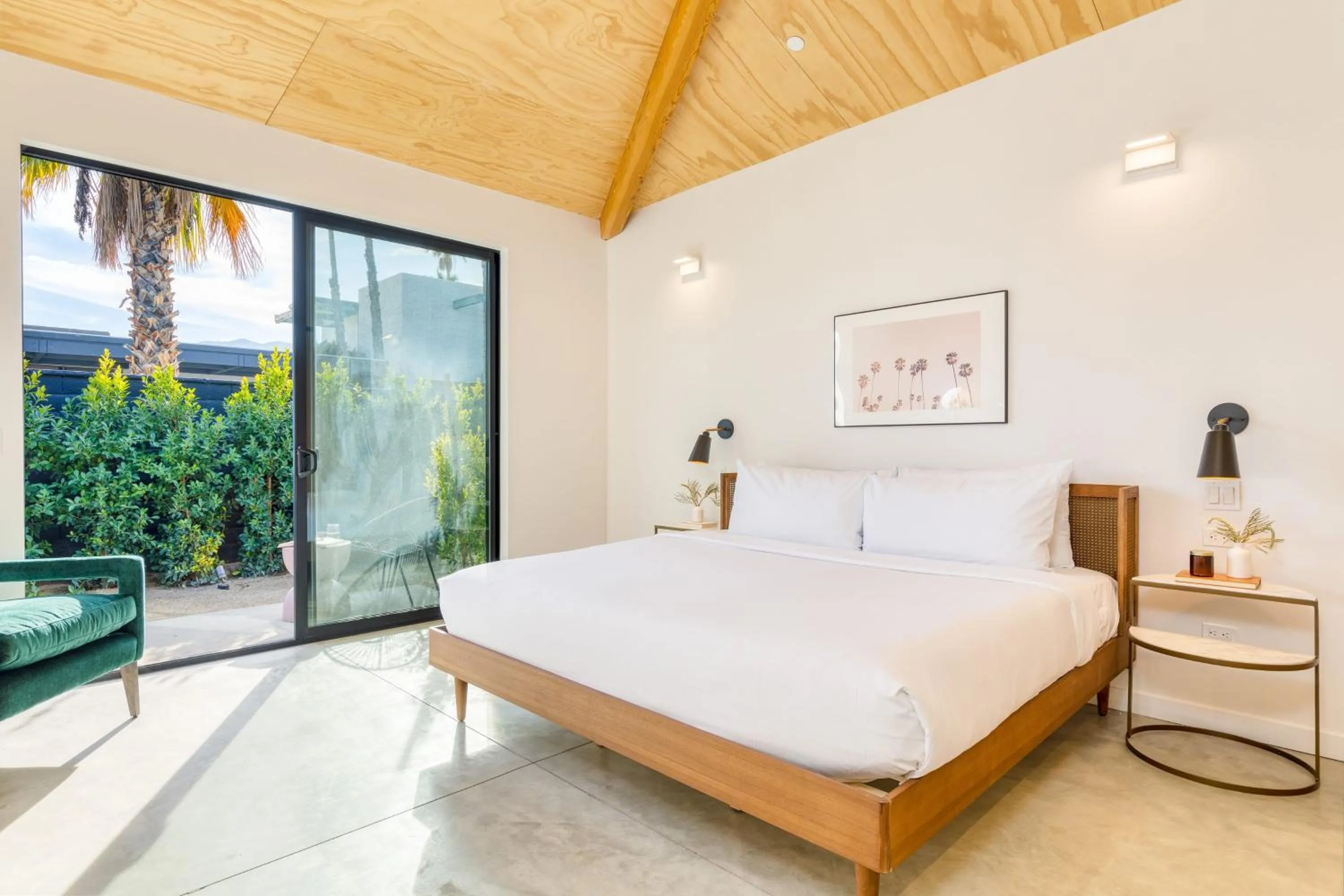 Other, Bed in Blackhaus Suites by AvantStay Modern Comfort in Downtown Palm Springs