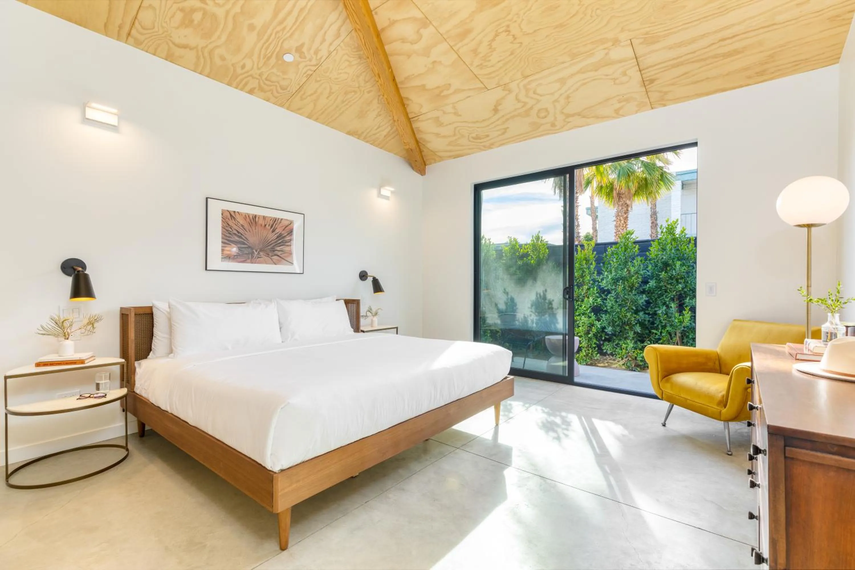 Bed in Blackhaus Suites by AvantStay Modern Comfort in Downtown Palm Springs