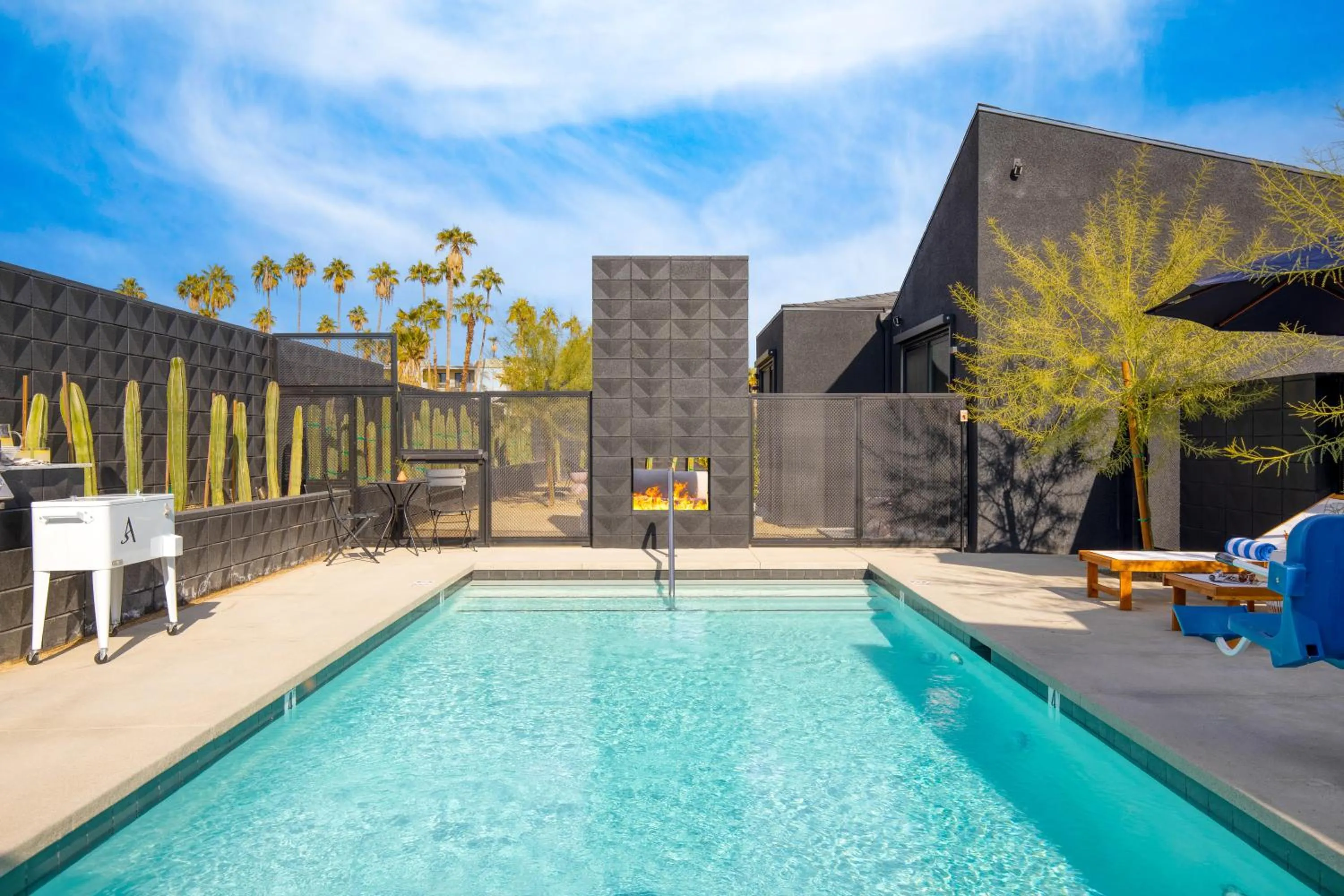 Pool view in Blackhaus Suites by AvantStay Modern Comfort in Downtown Palm Springs