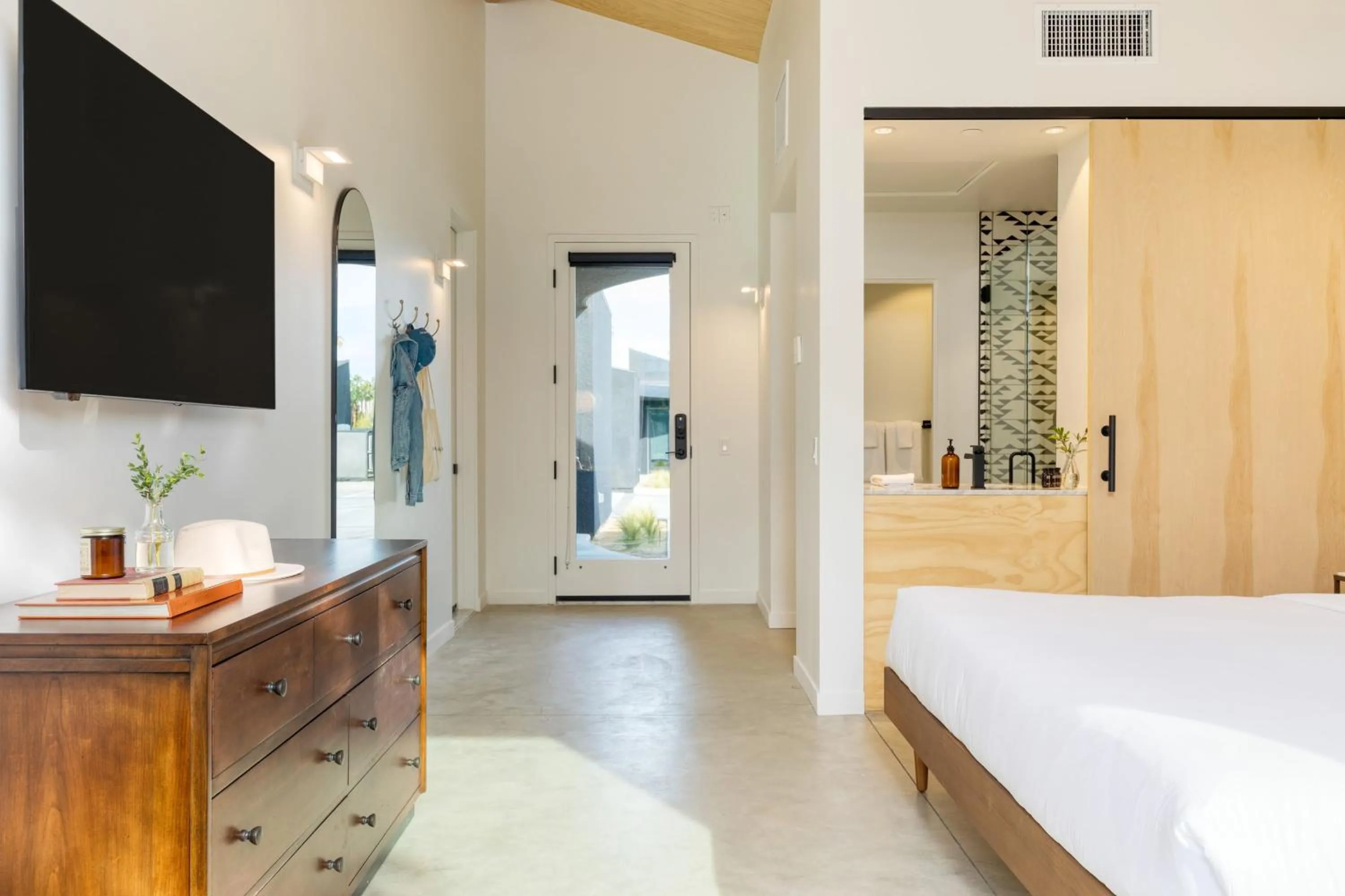 Other, Bed in Blackhaus Suites by AvantStay Modern Comfort in Downtown Palm Springs
