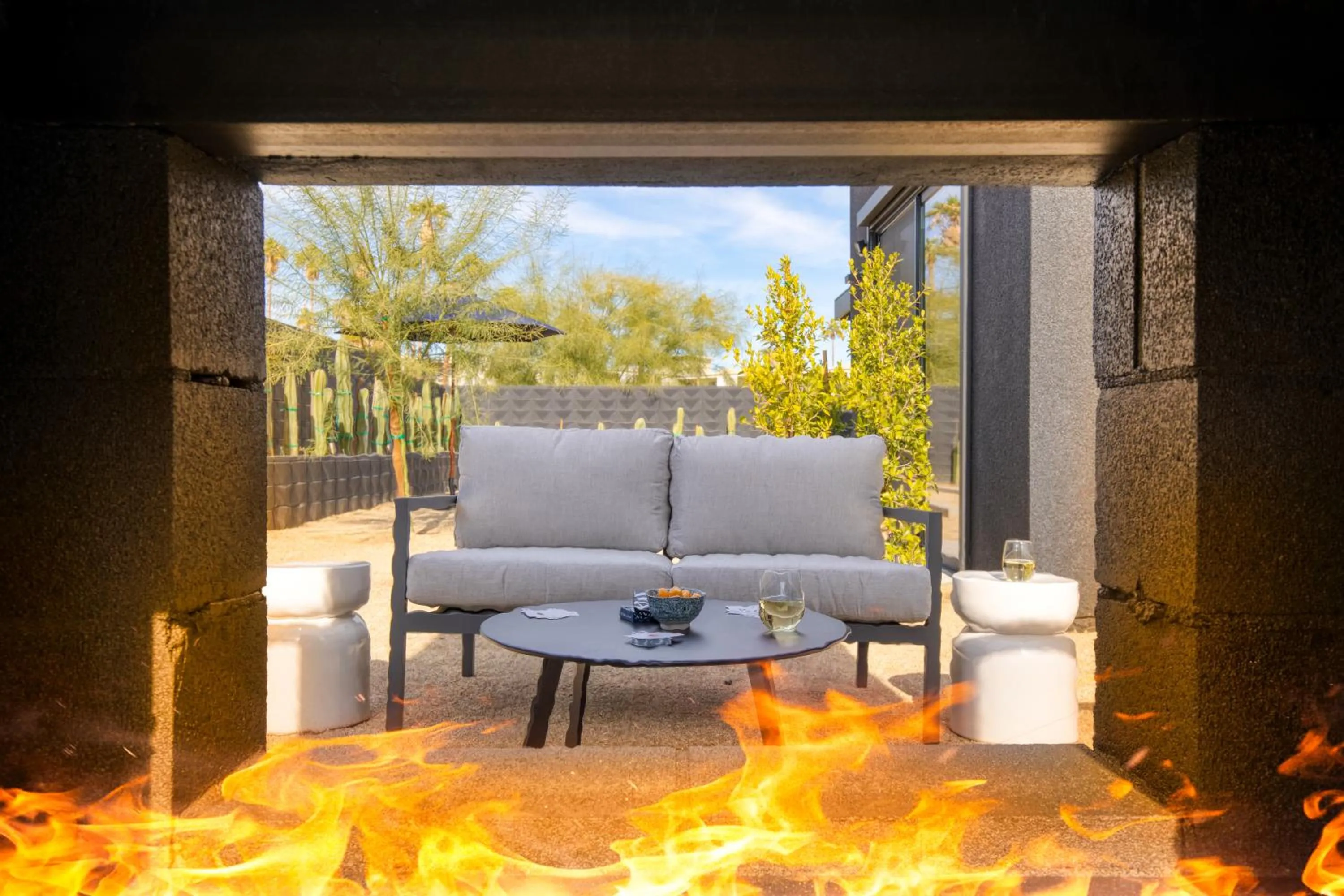 Blackhaus Suites by AvantStay Modern Comfort in Downtown Palm Springs