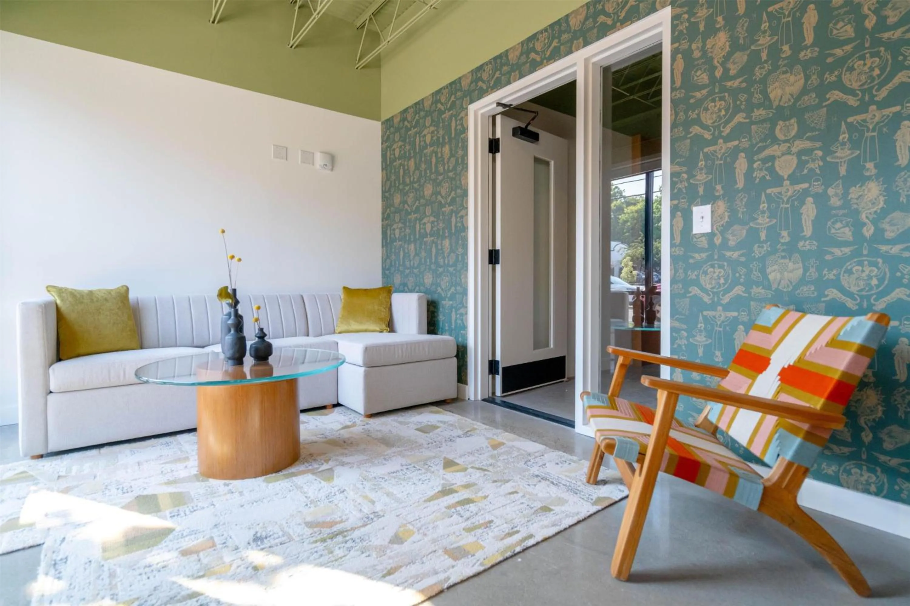 Living room in The Myriad Hotel Louisville, Tapestry Collection by Hilton