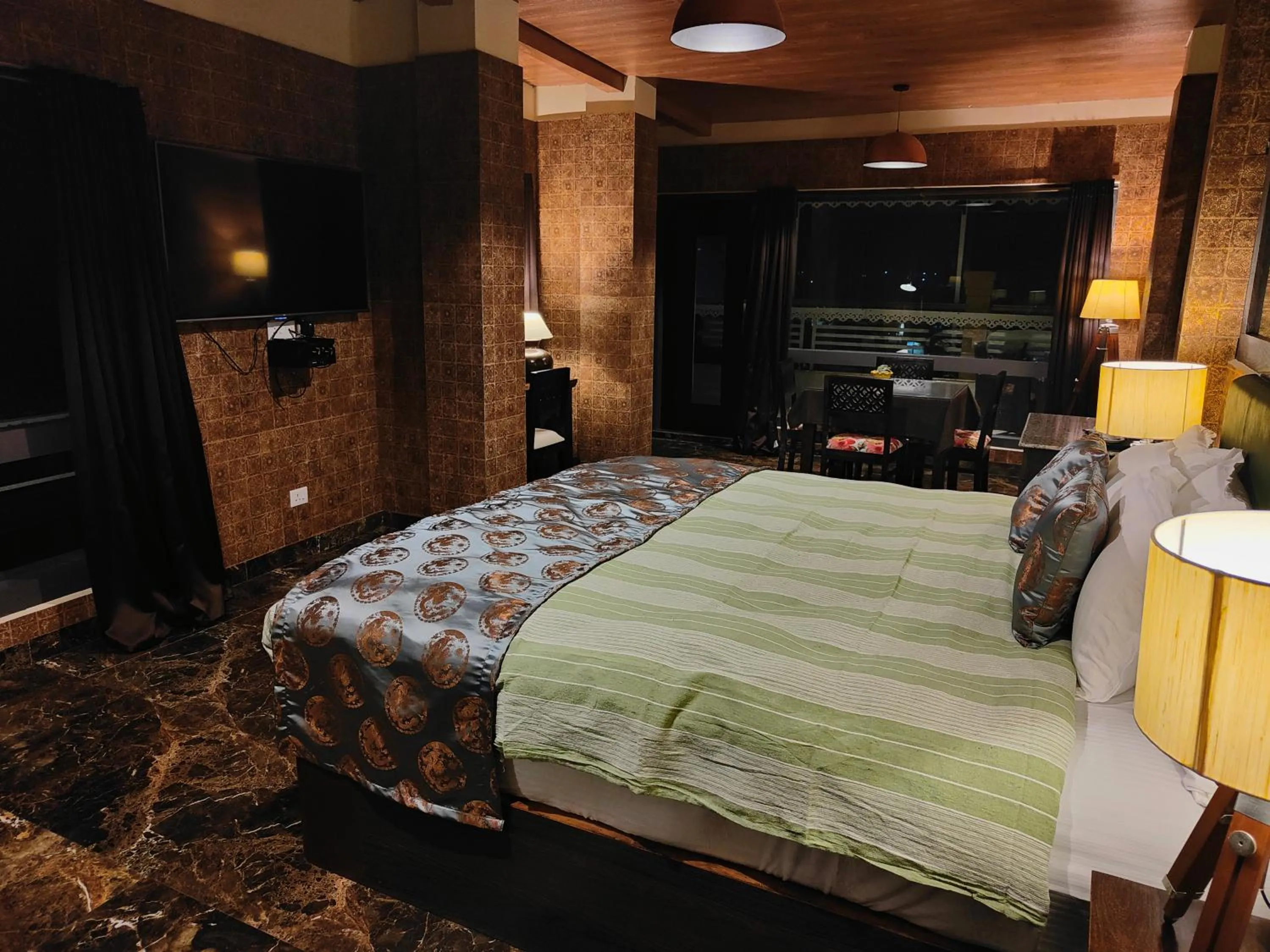 Bed in Hotel Acropolis