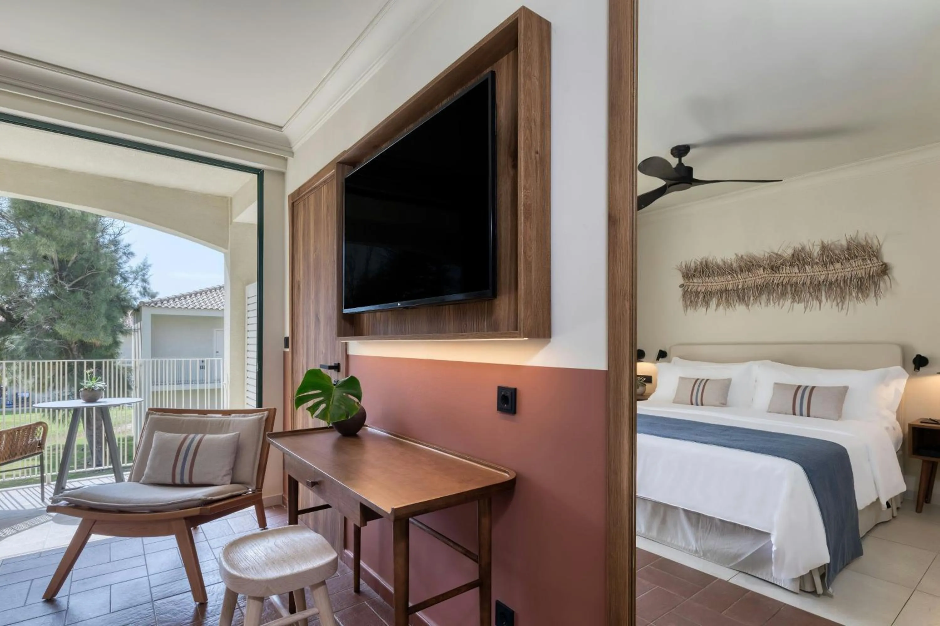 Photo of the whole room, Bed in Domes Aulūs Zante, All Inclusive, Autograph Collection