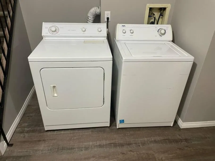 washing machine in Wonderful 2-bedroom apartment