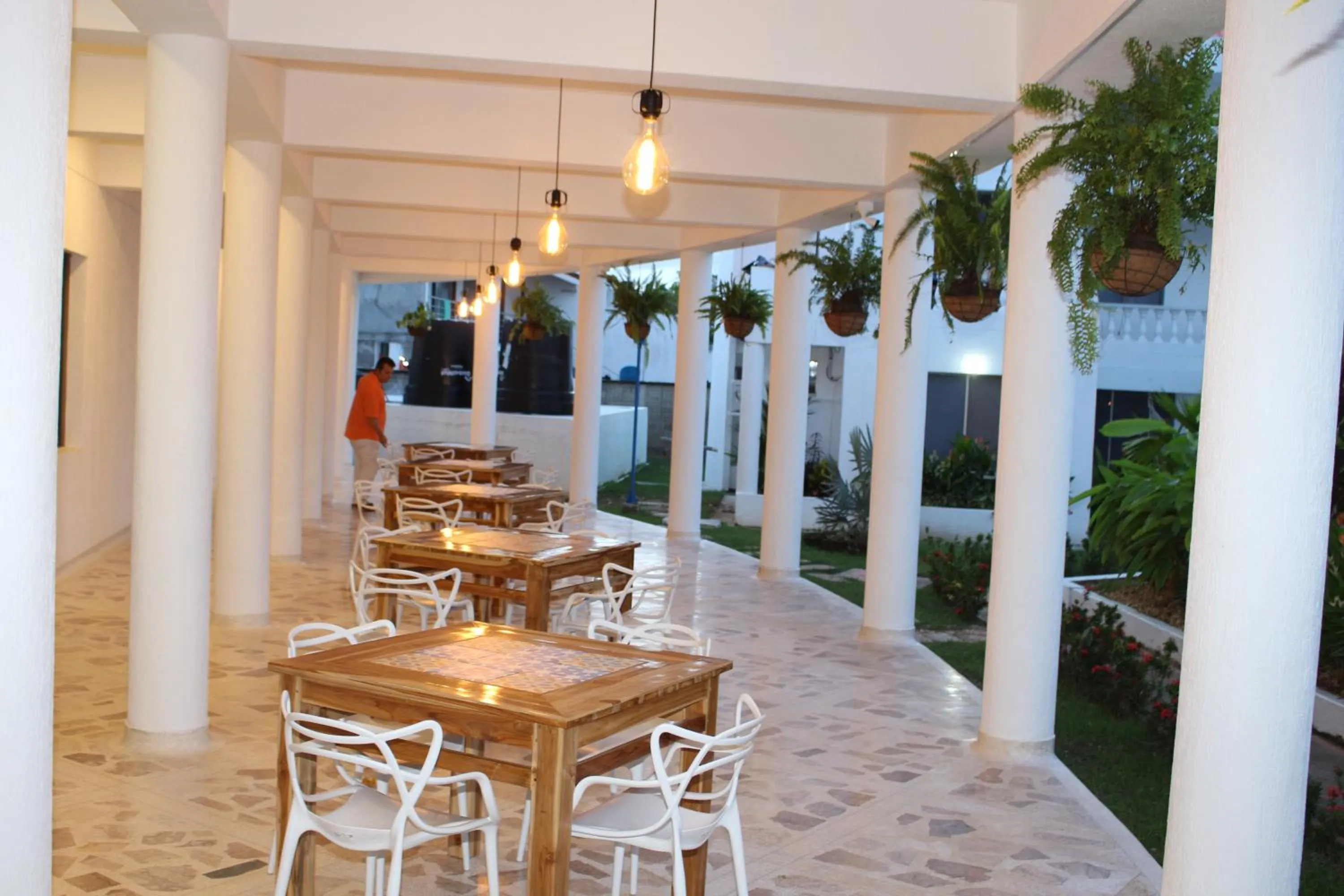 Restaurant/places to eat in VAIA HOTELES