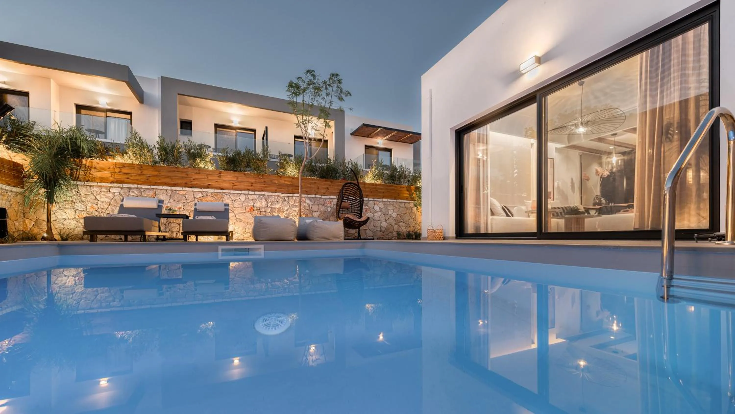 Swimming pool in Sezian Boutique Homes and Villas