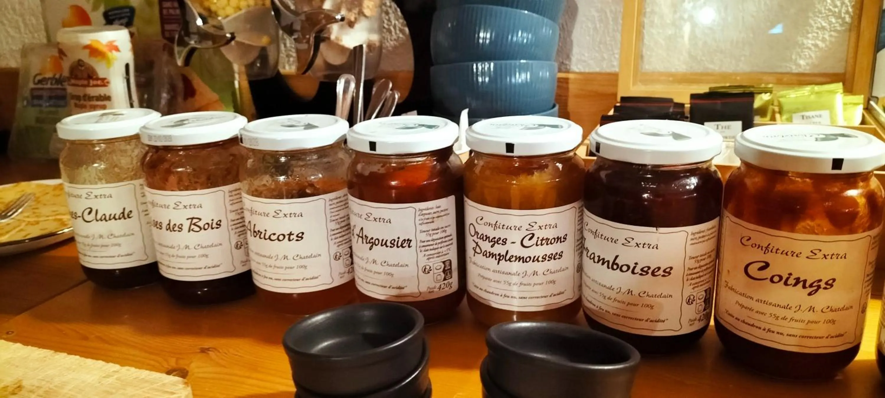 Buffet breakfast in Auberge La maison de Catherine