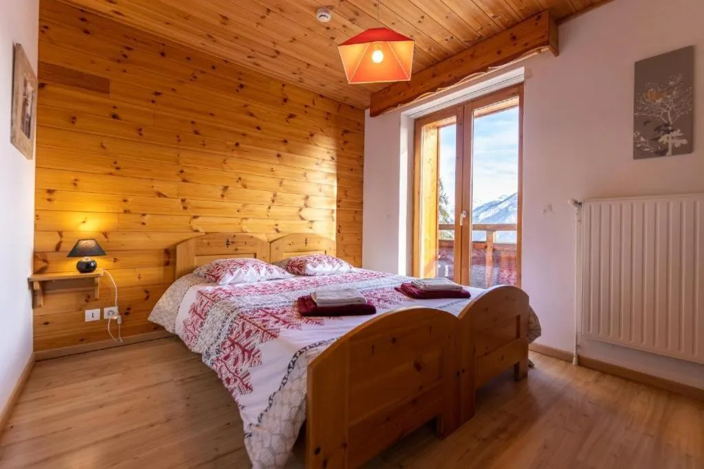 Bedroom, Bed in Auberge La maison de Catherine