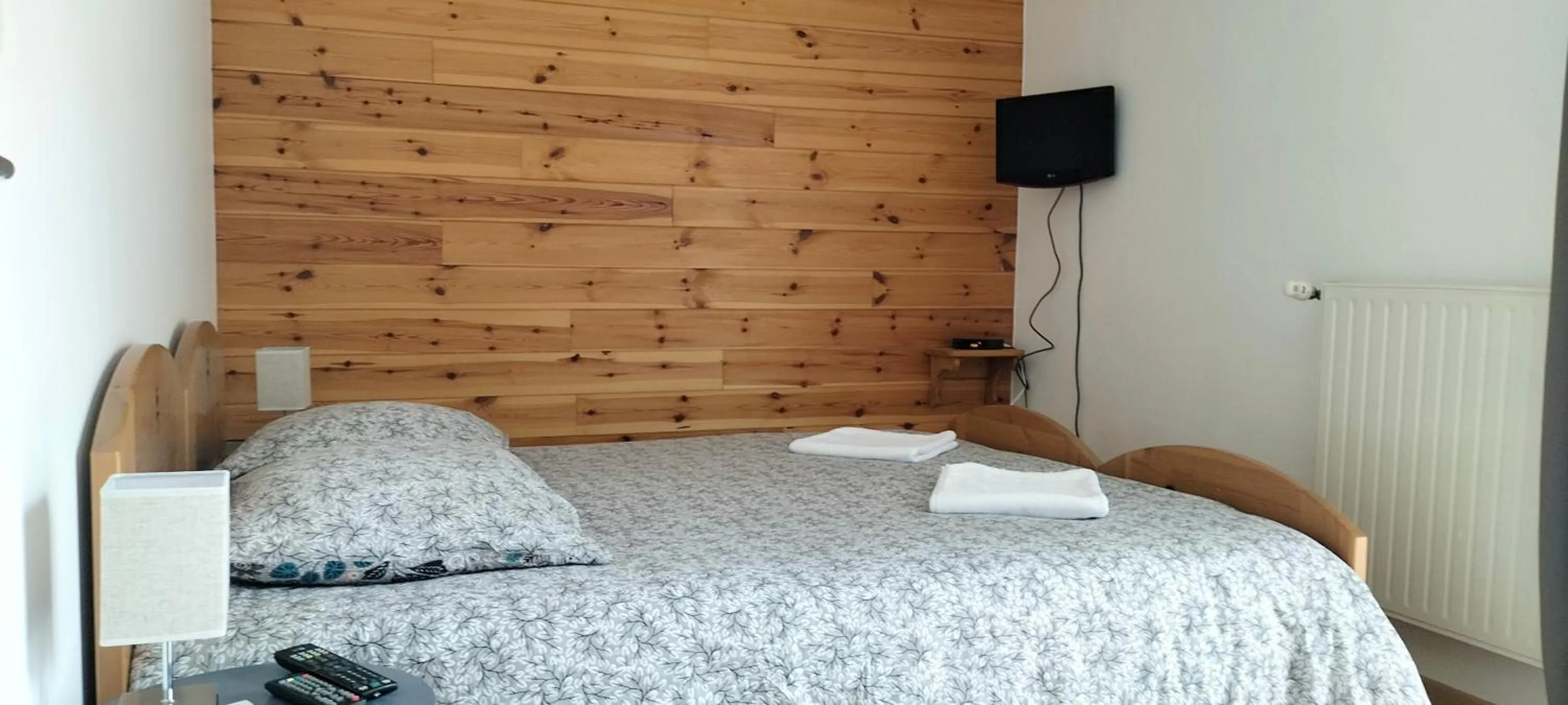 Bedroom, Bed in Auberge La maison de Catherine