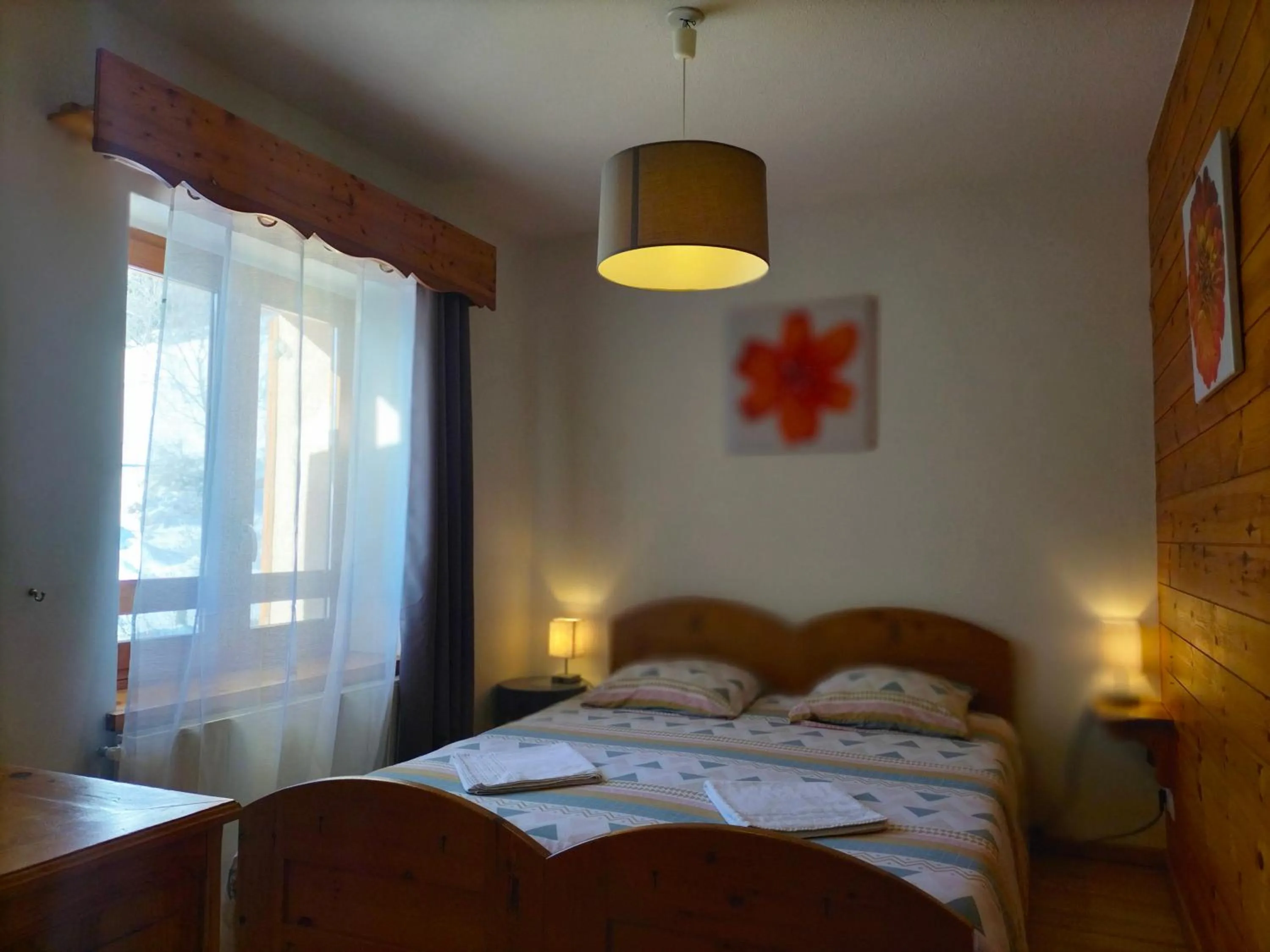 Bedroom, Bed in Auberge La maison de Catherine