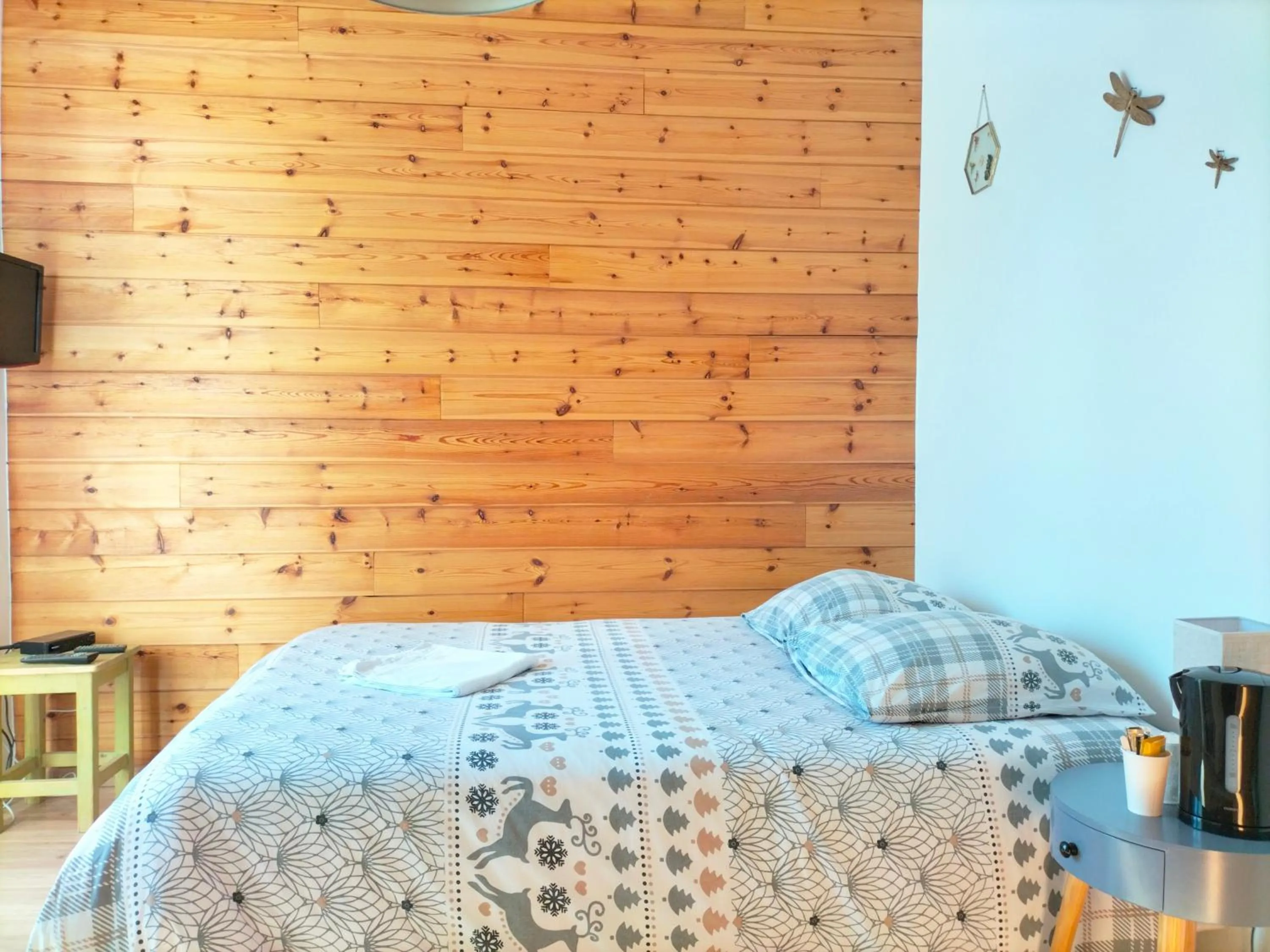 Bedroom, Bed in Auberge La maison de Catherine