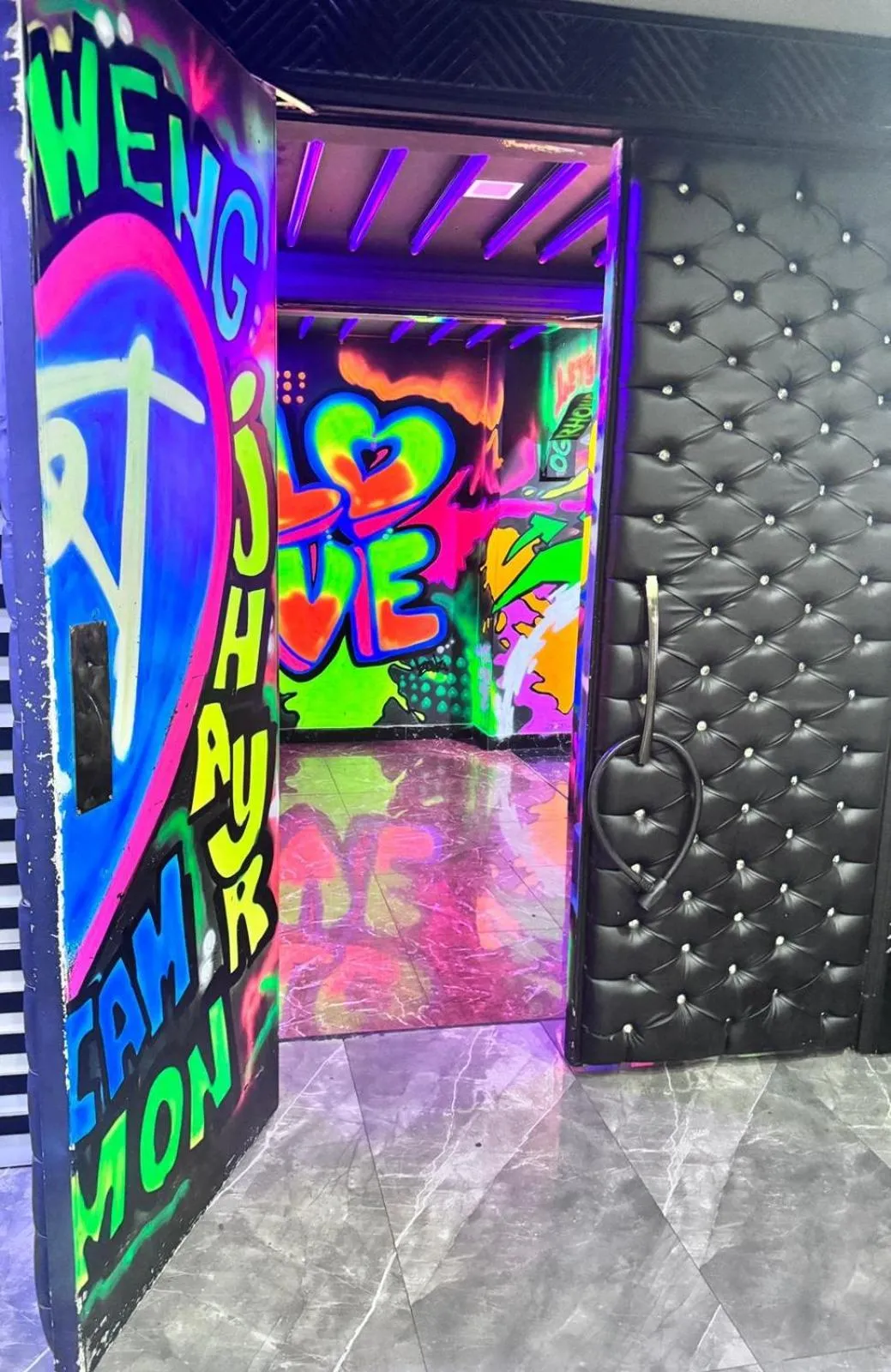 Restaurant/places to eat in Le Paradise Palace Hotel Deira Dubai Al Rigga