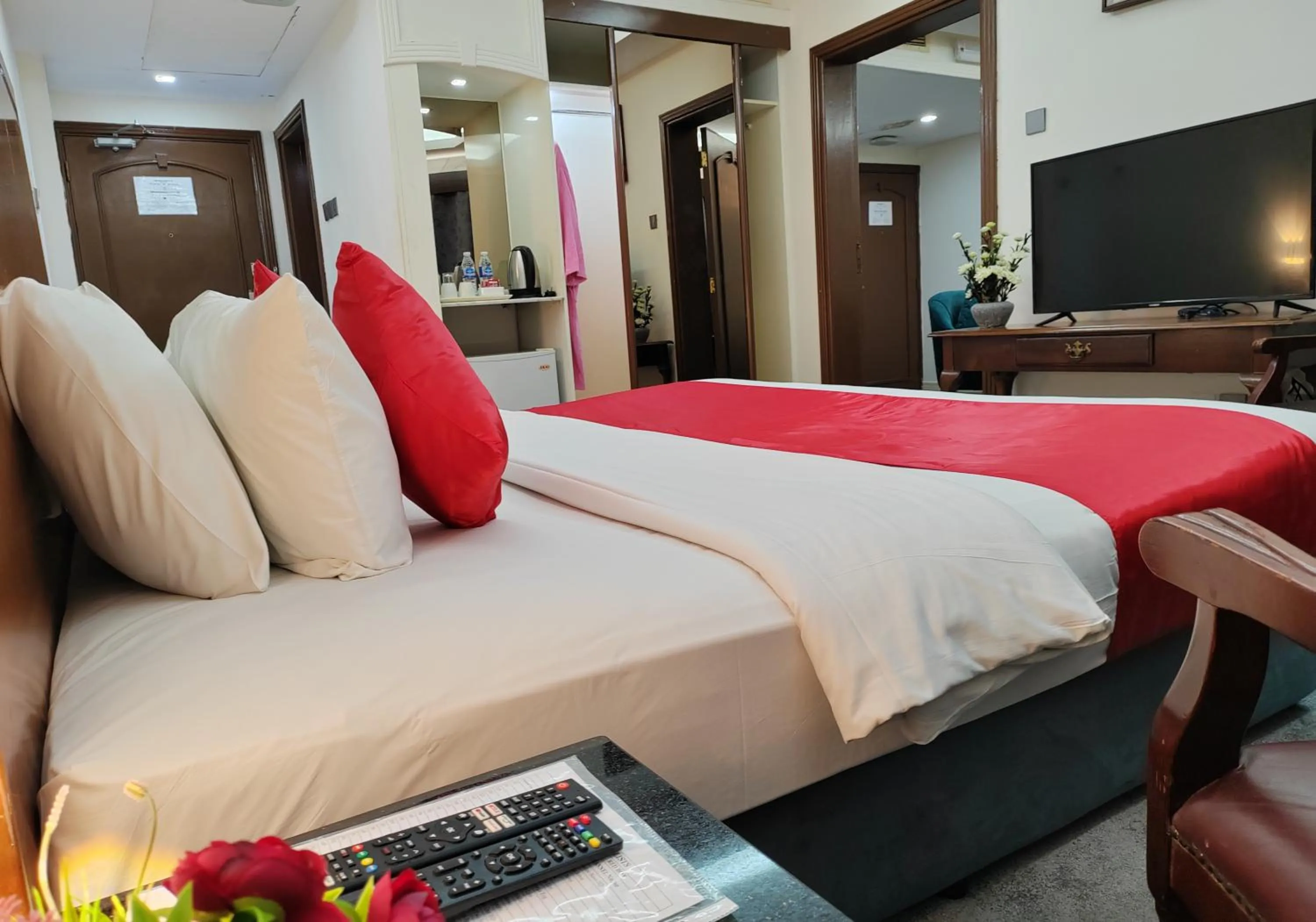 Bed in Le Paradise Palace Hotel Deira Dubai Al Rigga