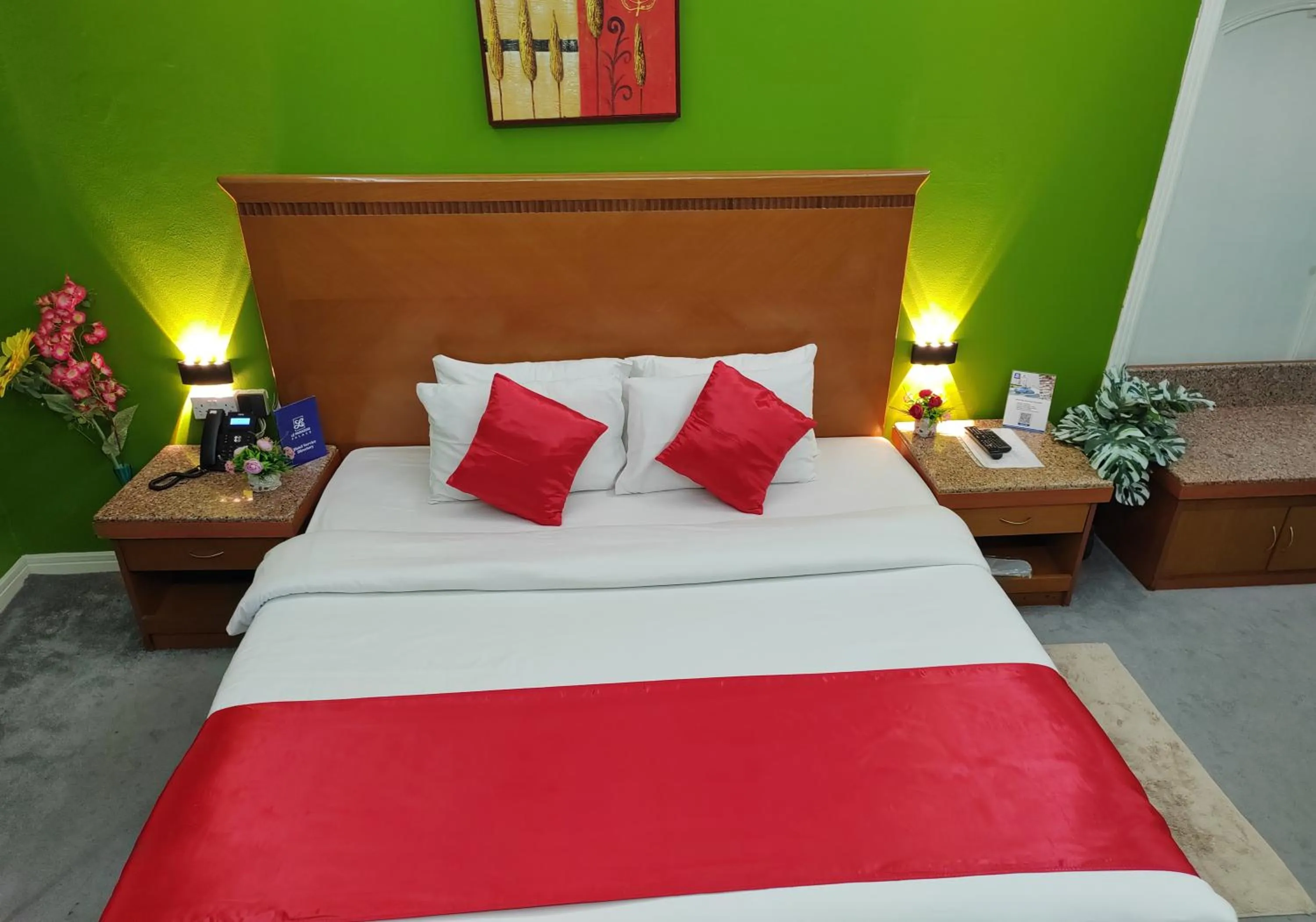 Bedroom, Bed in Le Paradise Palace Hotel Deira Dubai Al Rigga