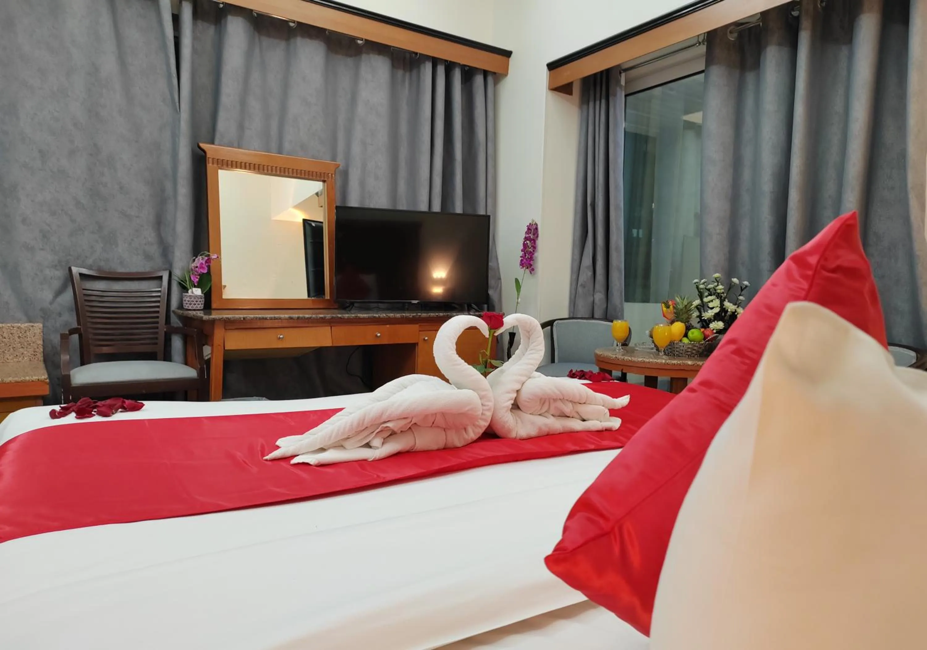 Bed in Le Paradise Palace Hotel Deira Dubai Al Rigga